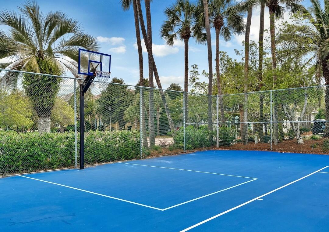4598 Paradise Isle