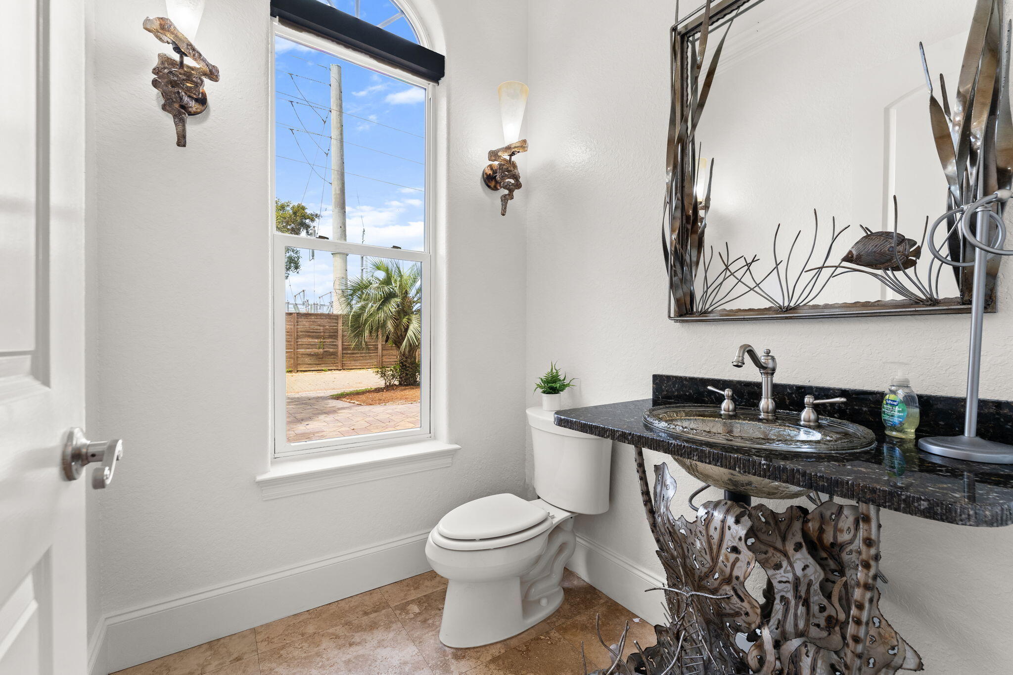 4598 Paradise Isle