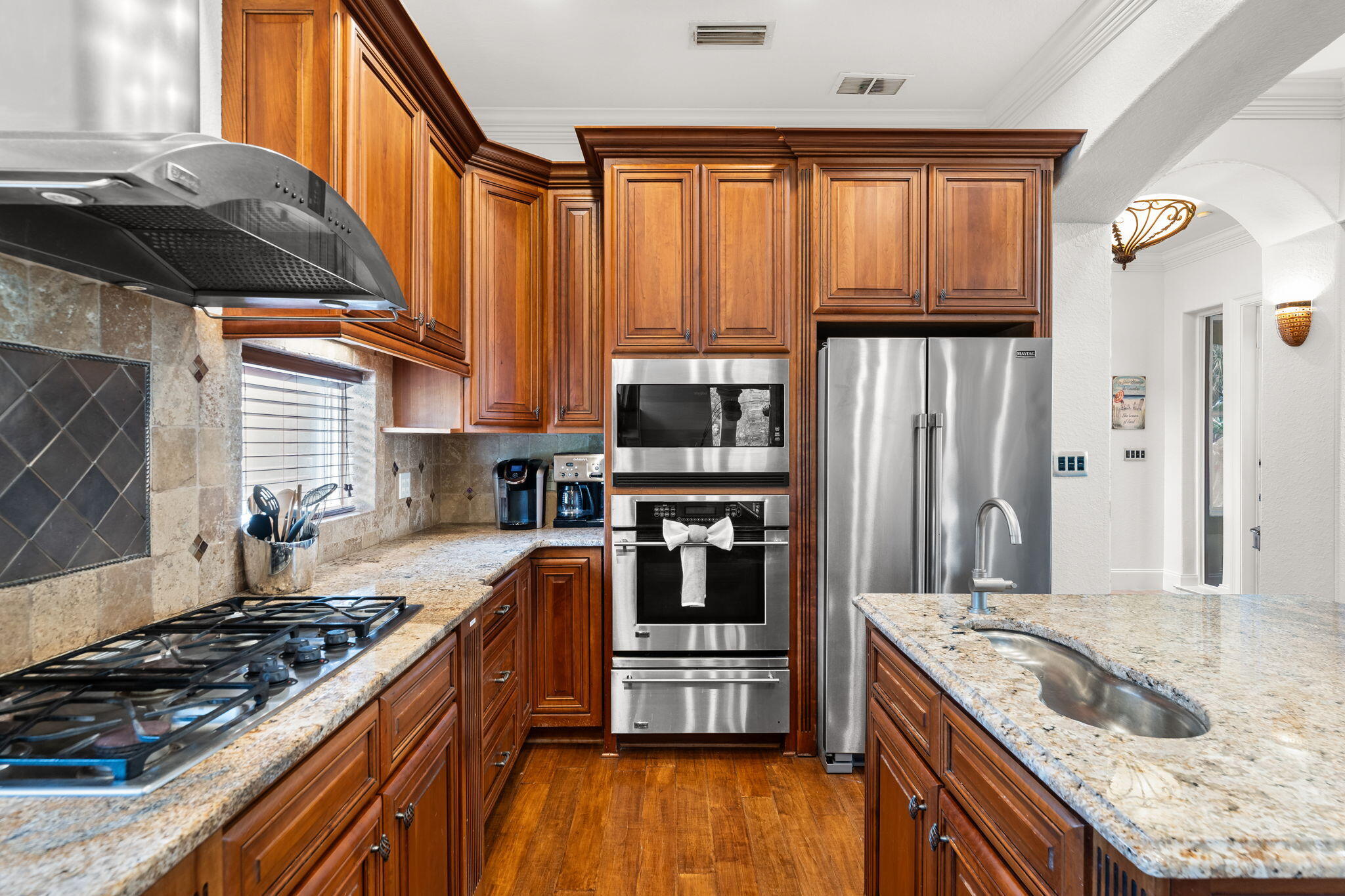4598 Paradise Isle