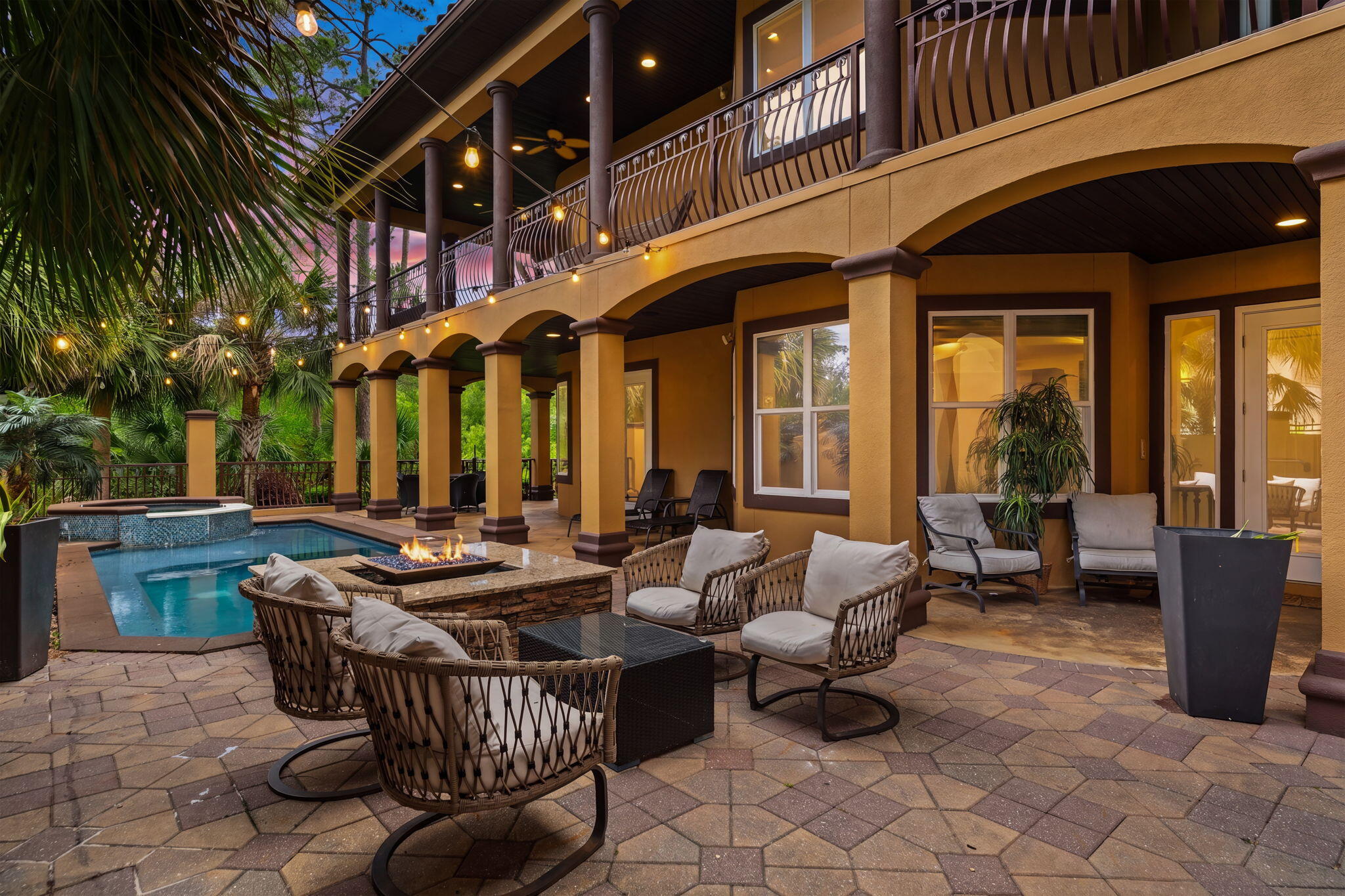 4598 Paradise Isle