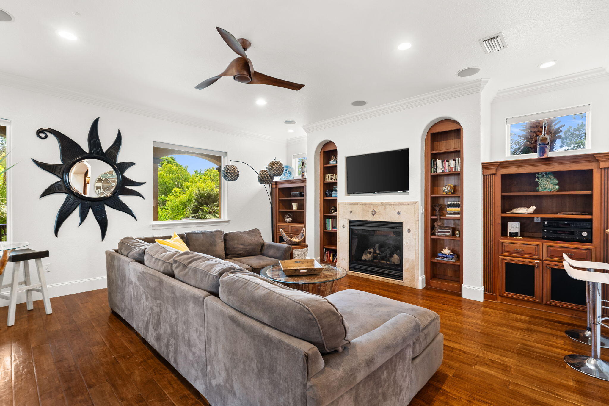 4598 Paradise Isle