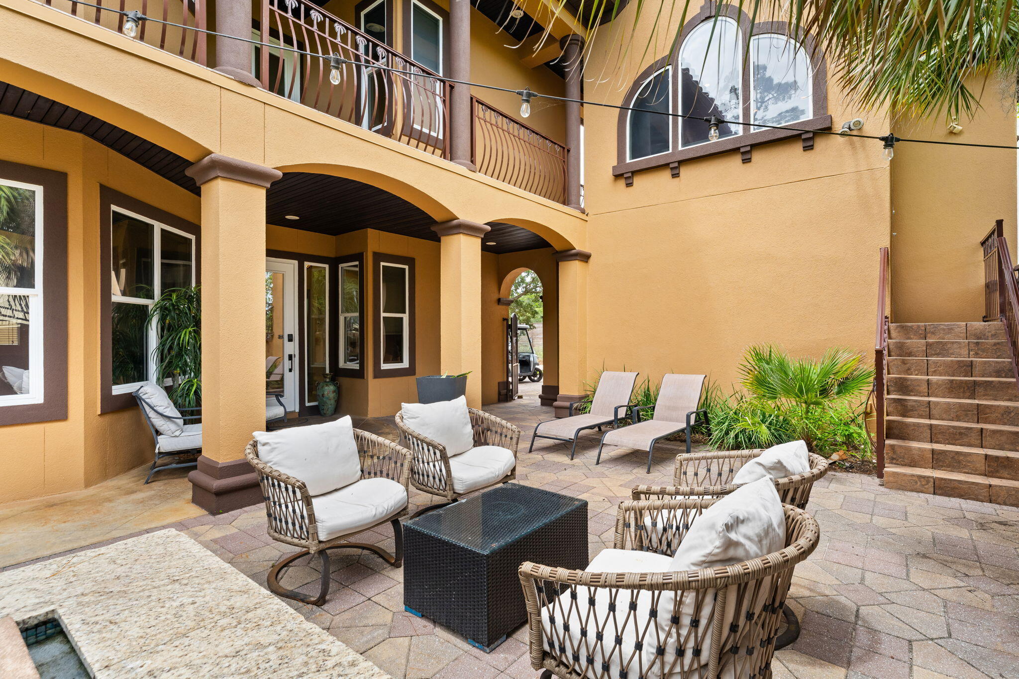 4598 Paradise Isle