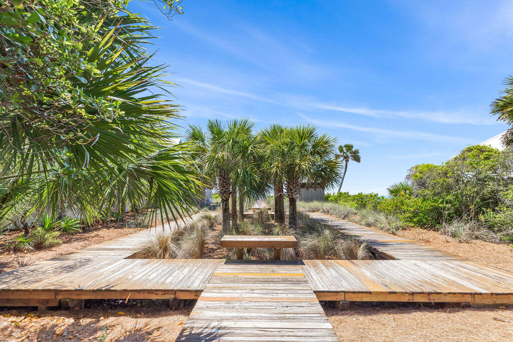 2050 W County Highway 30a M1-211