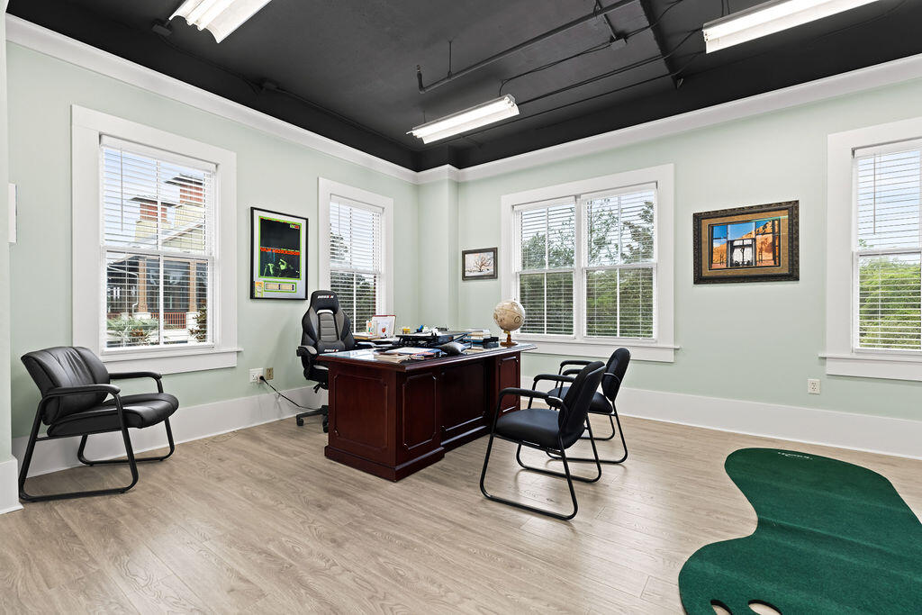 2050 W County Highway 30a M1-211