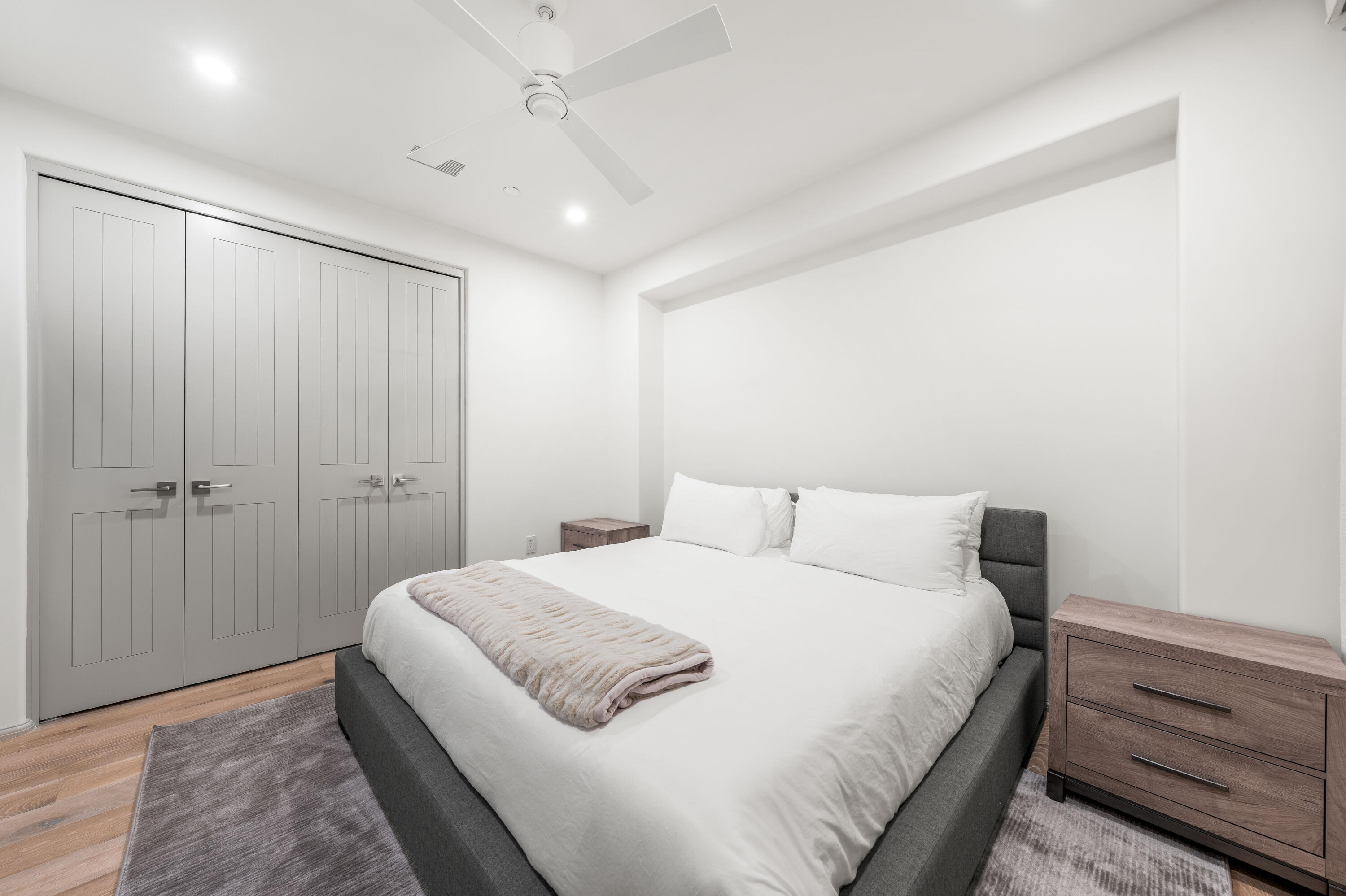 45 W Solaire Way 307