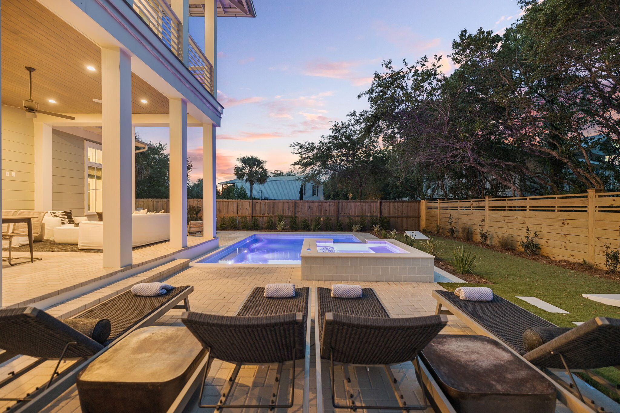240 Lakeview Drive