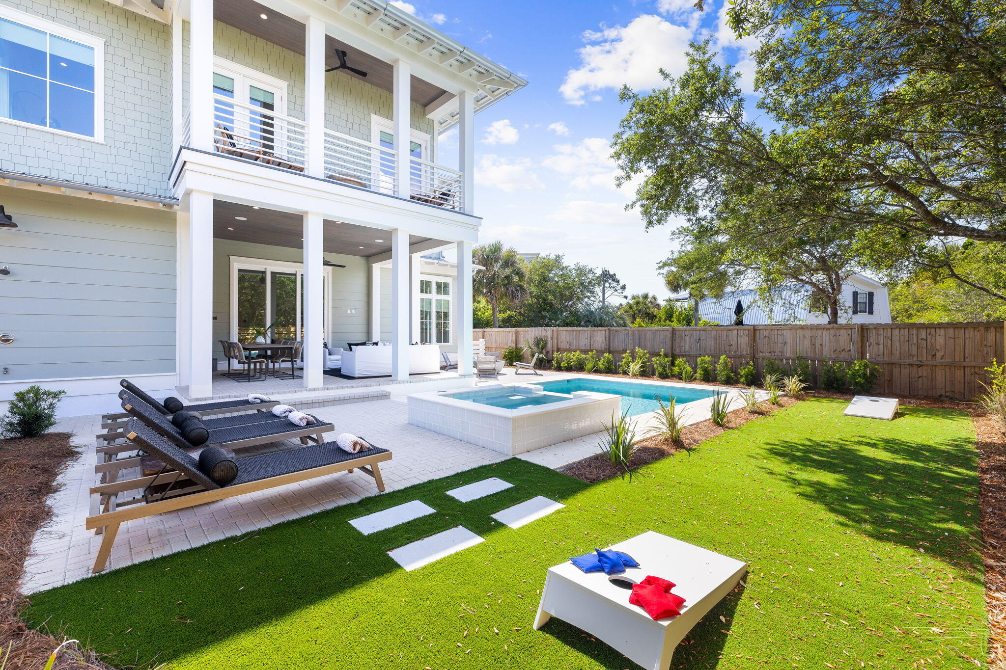 240 Lakeview Drive