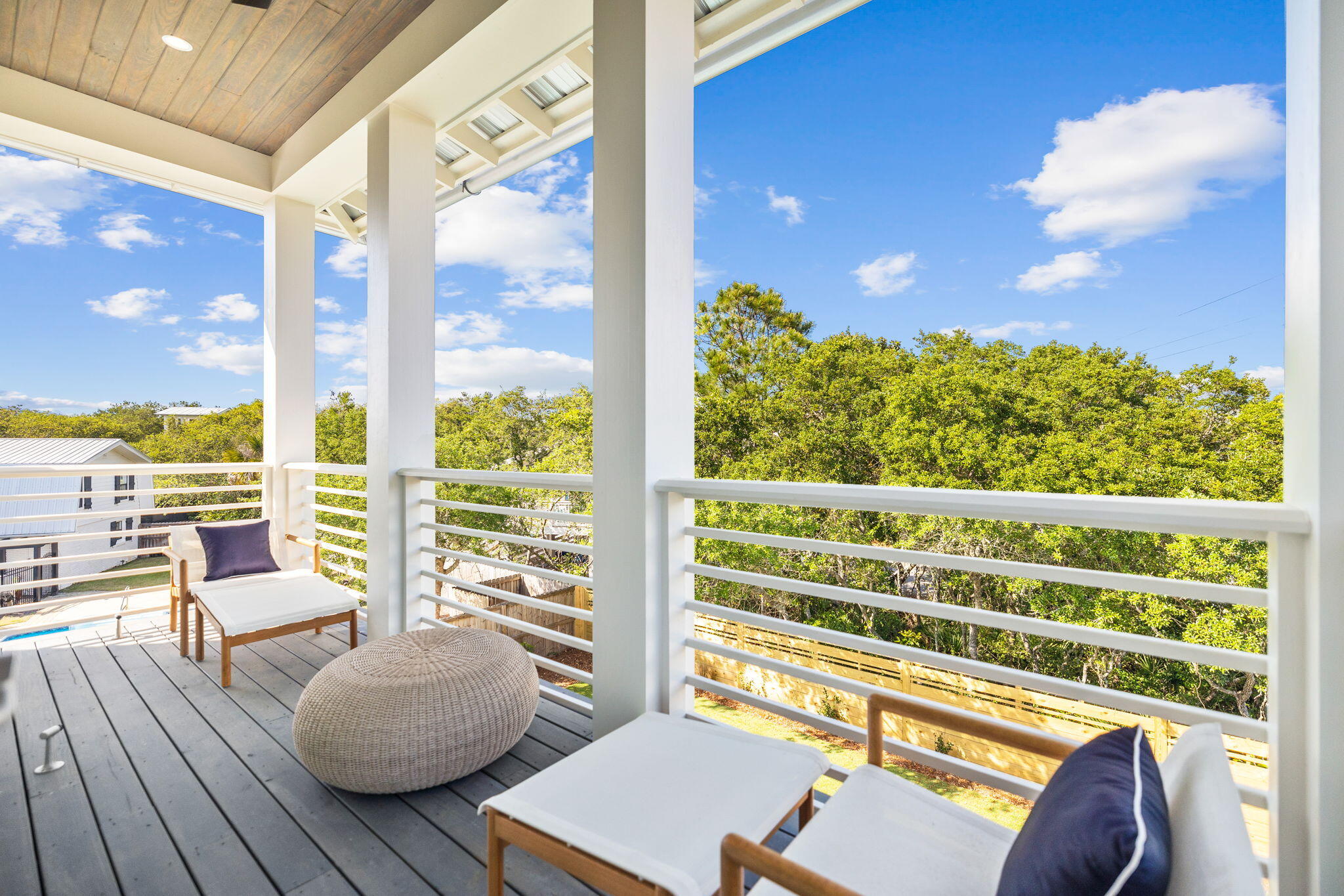 240 Lakeview Drive