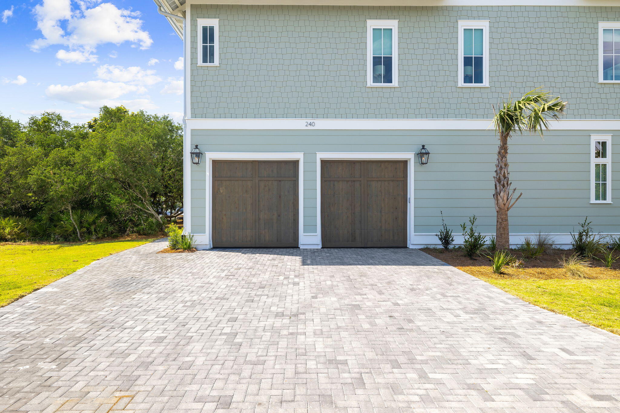 240 Lakeview Drive