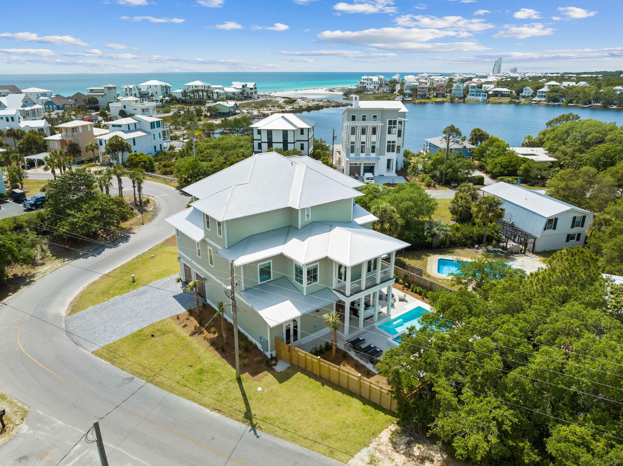 240 Lakeview Drive