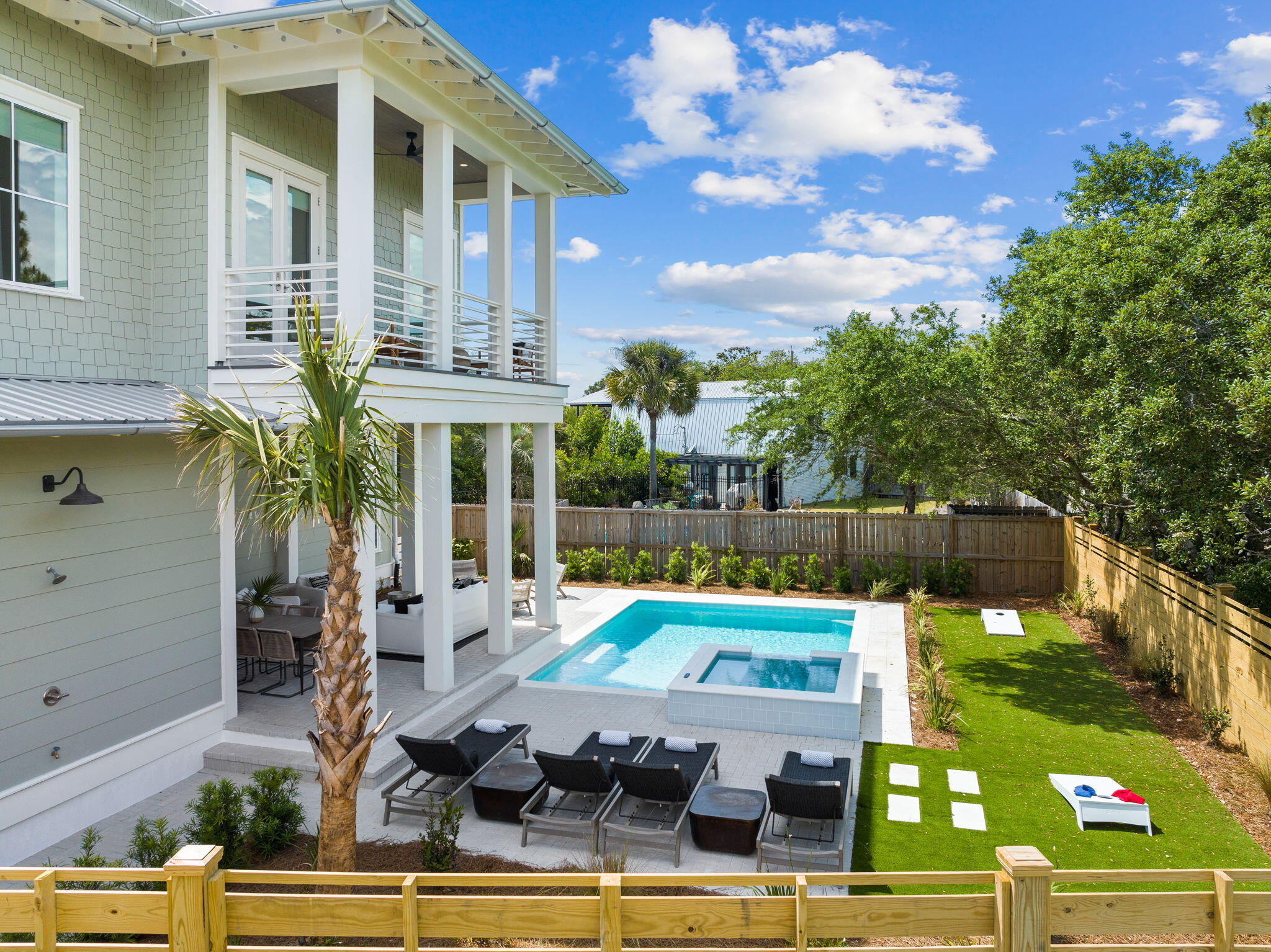 240 Lakeview Drive