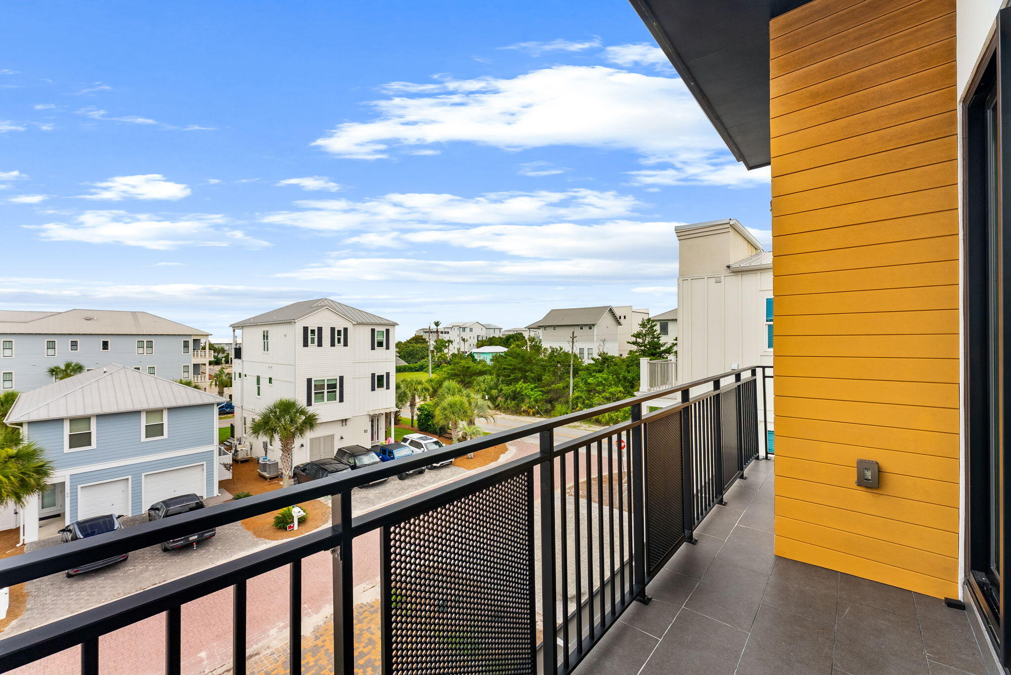 21 Tidewater Court
