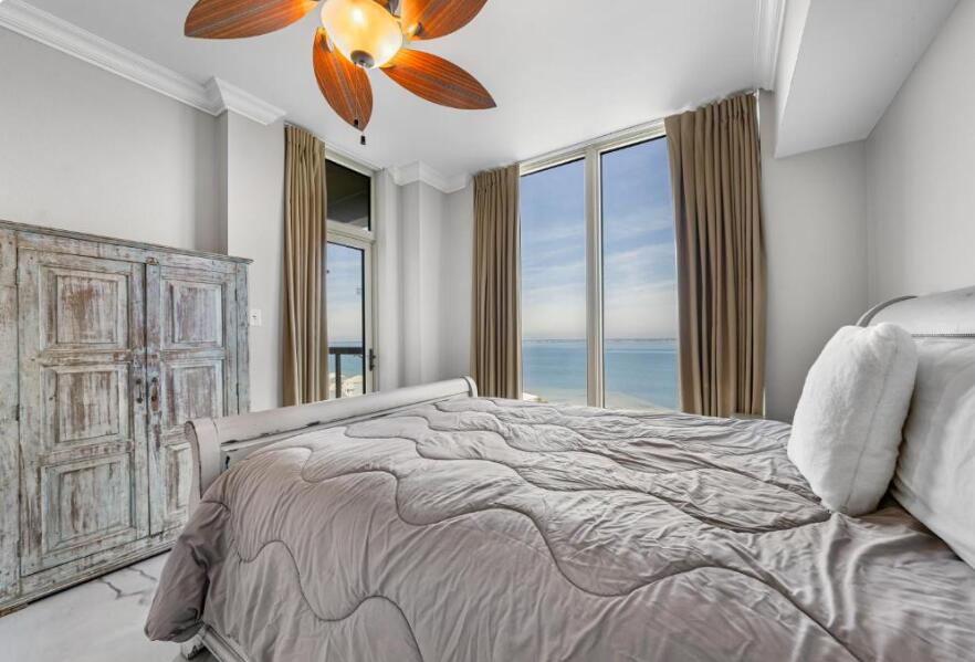 5 Portofino Drive 1106