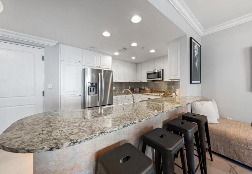 5 Portofino Drive 1106