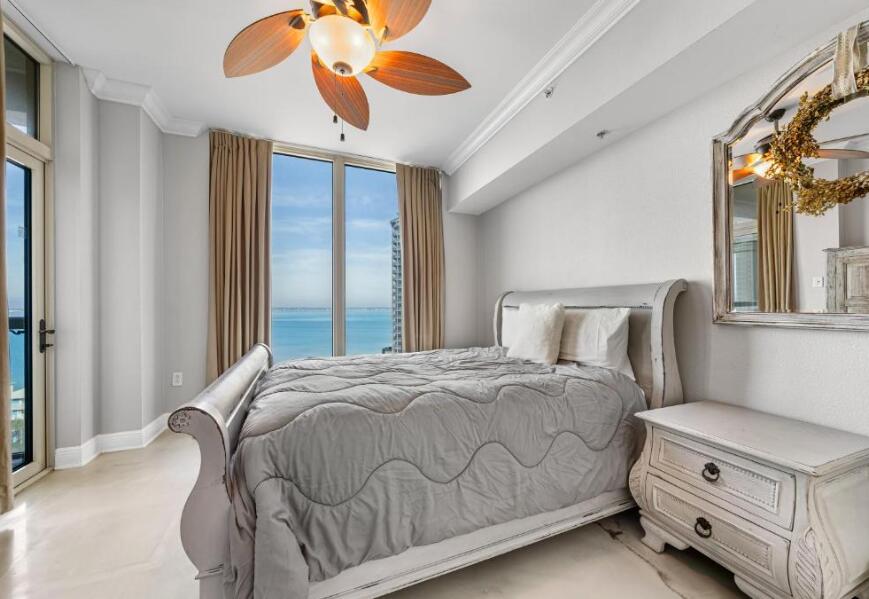 5 Portofino Drive 1106
