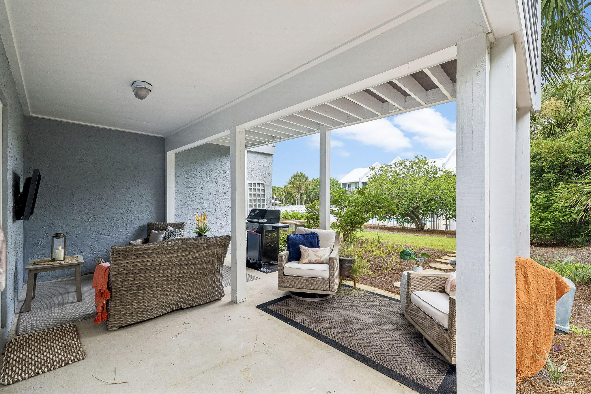 2381 W County Highway 30A UNIT 8