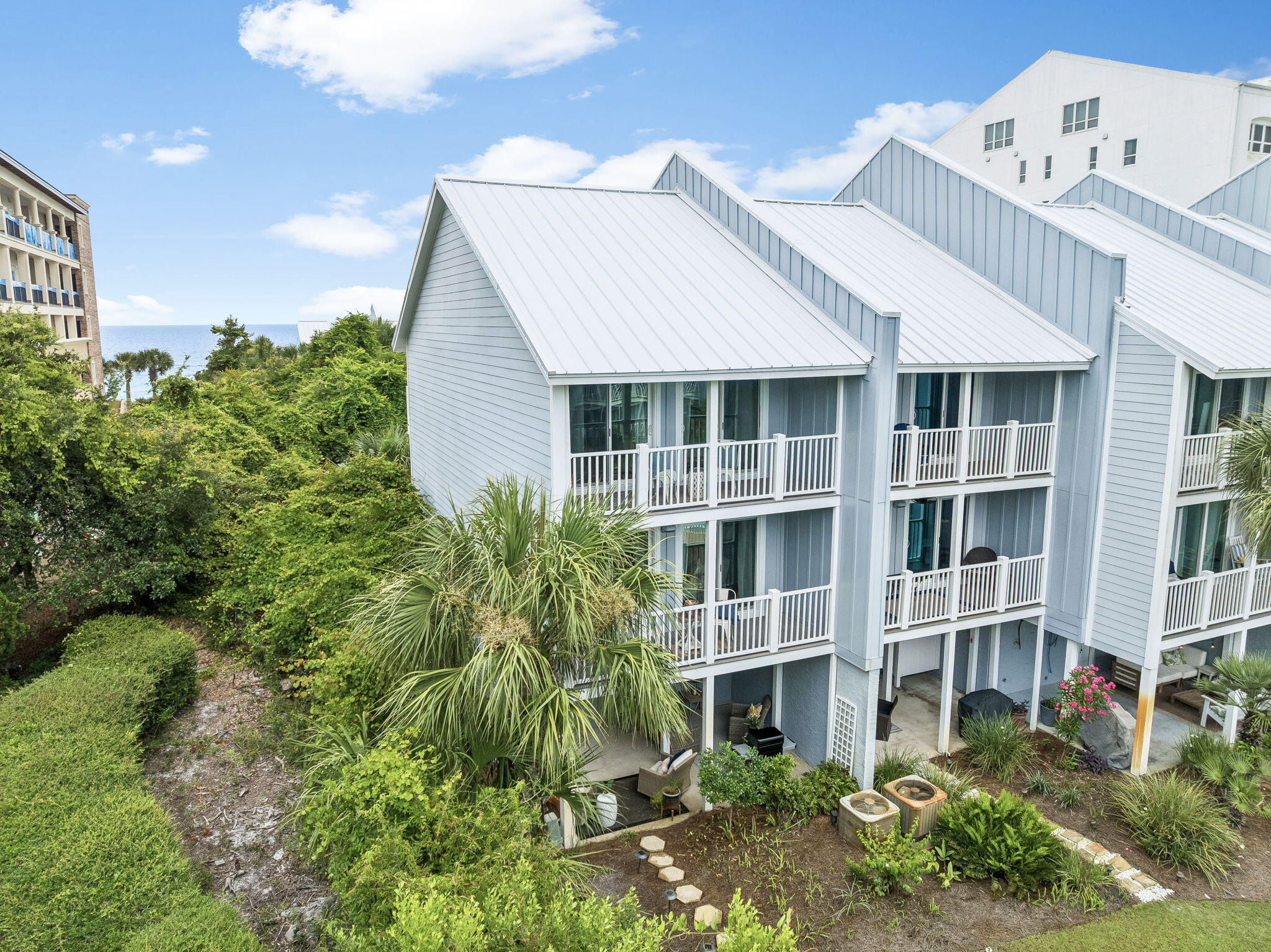 2381 W County Highway 30A UNIT 8