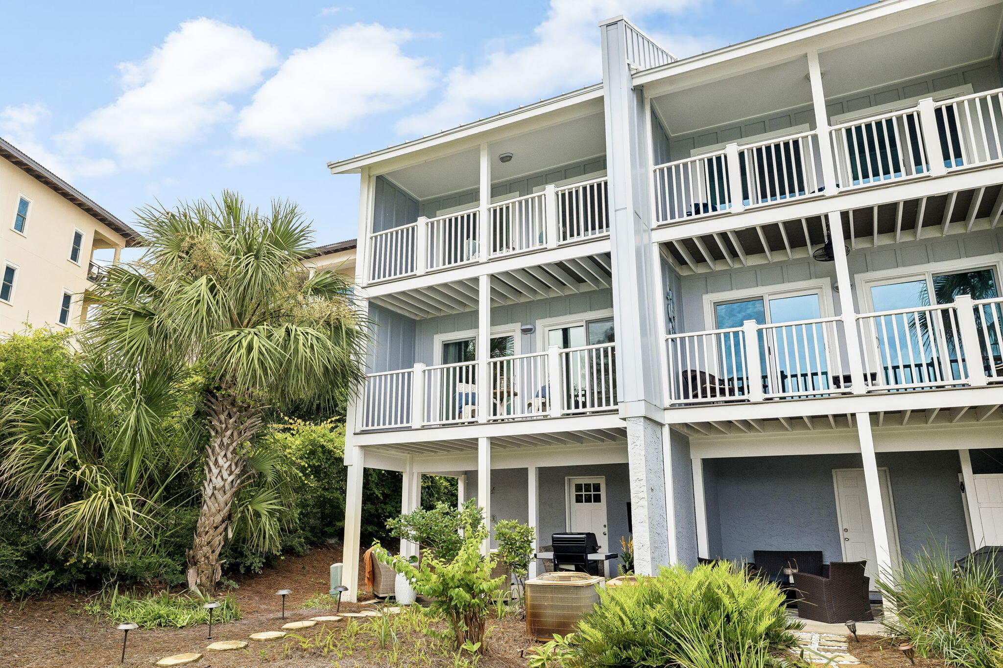 2381 W County Highway 30A UNIT 8