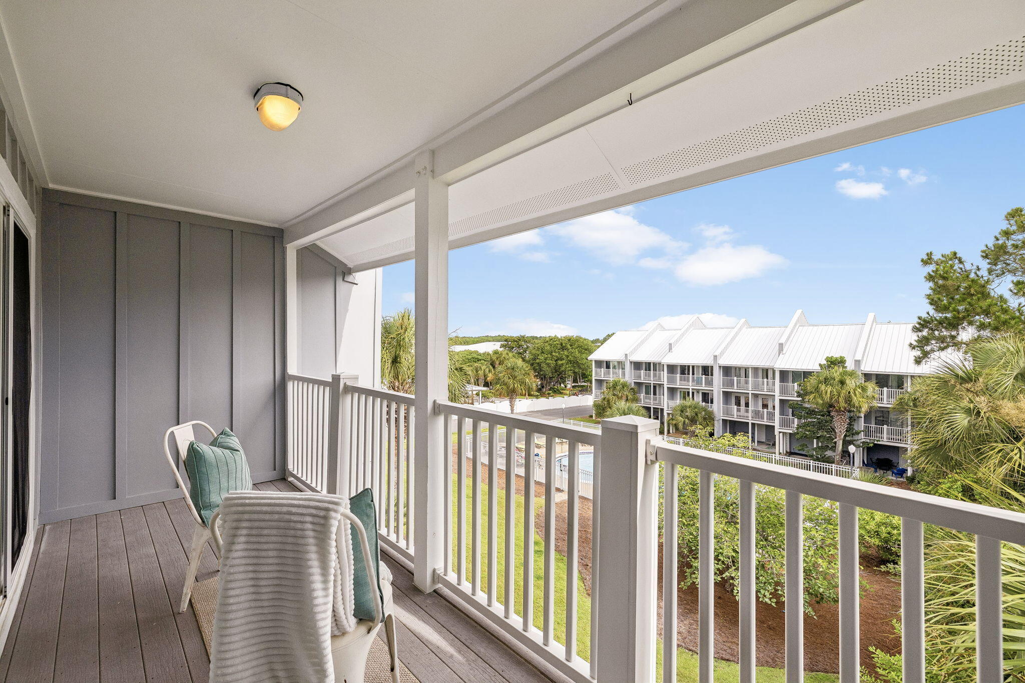 2381 W County Highway 30A UNIT 8