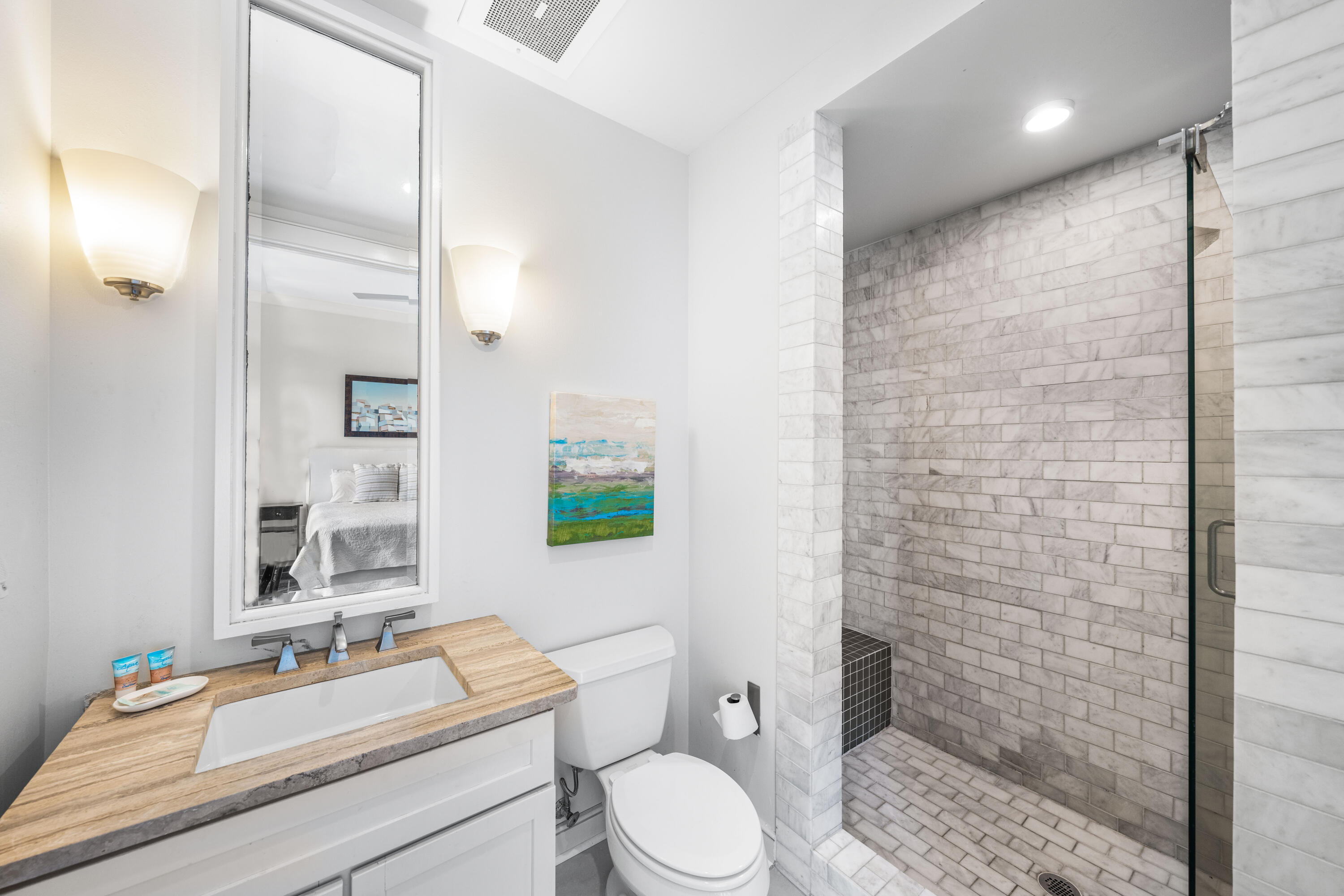 84 N Barrett Square #5
