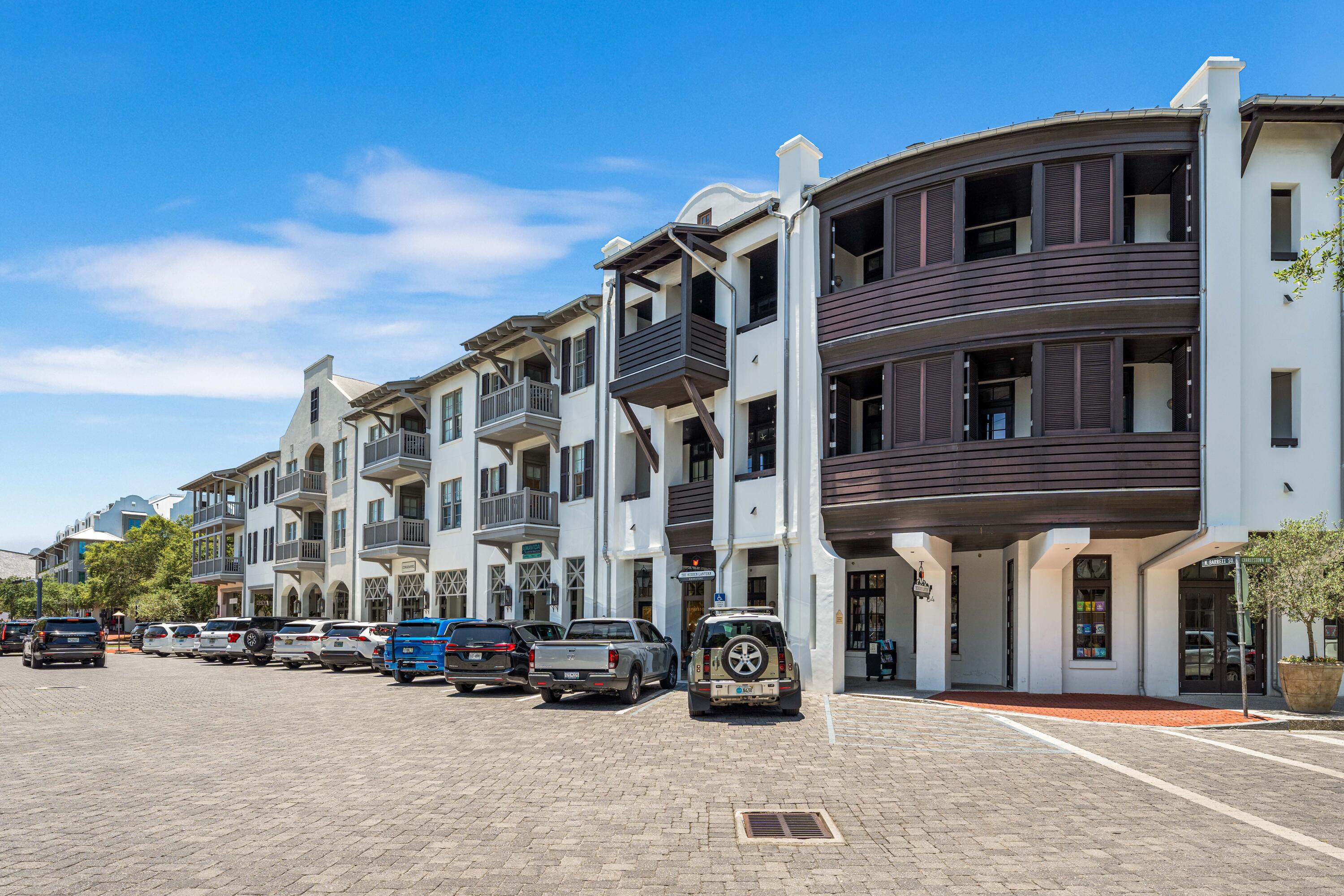 84 N Barrett Square #5