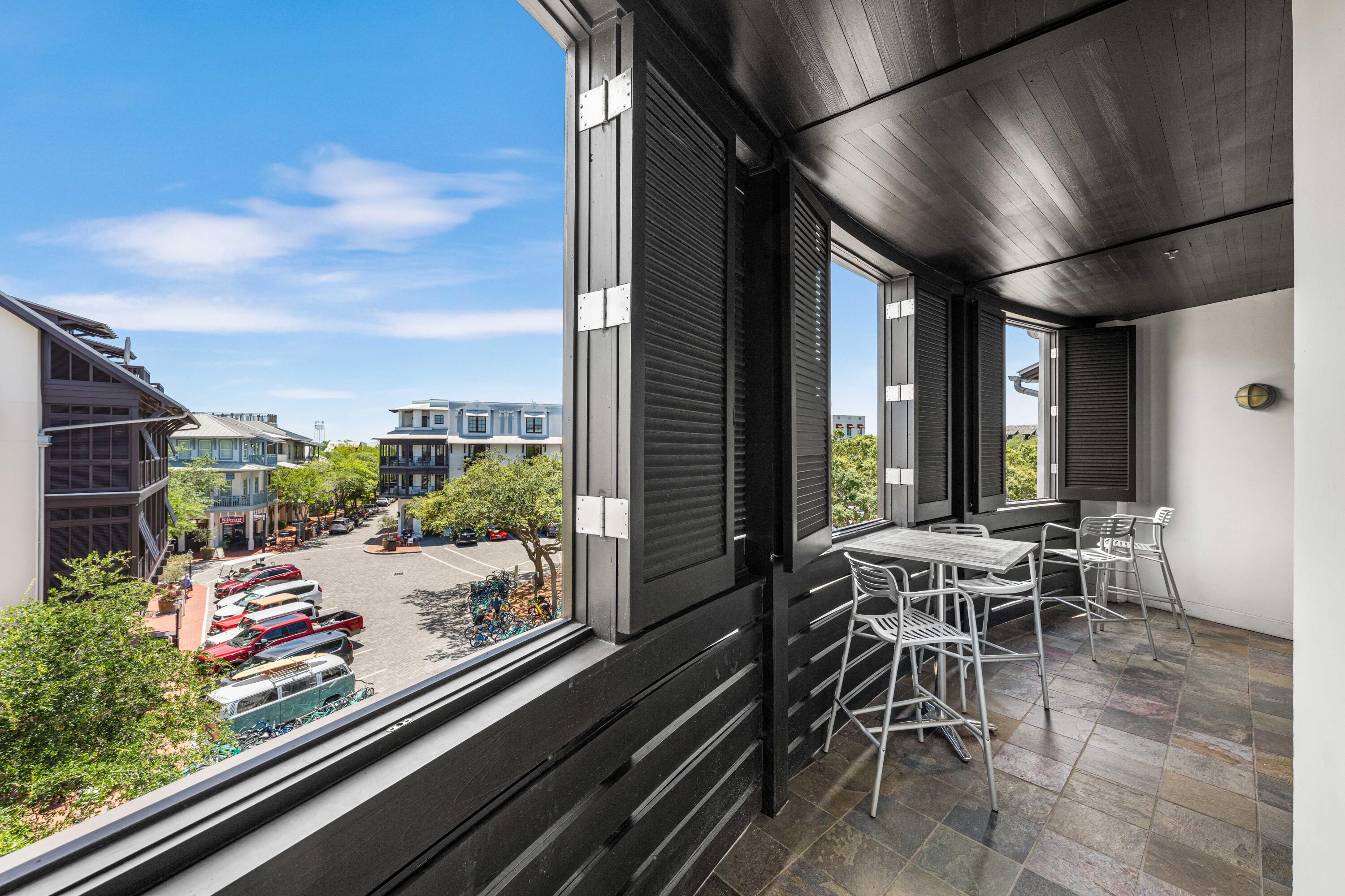 84 N Barrett Square #5