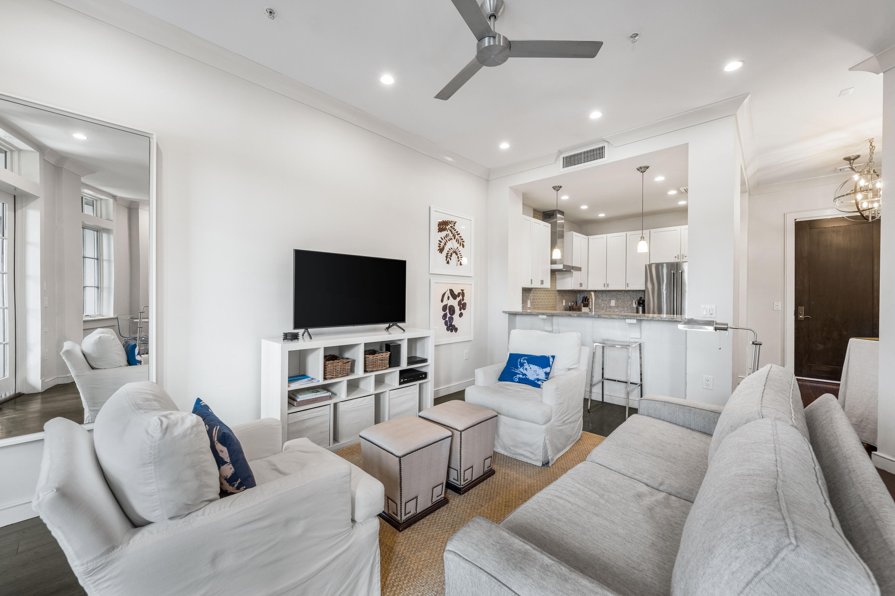 84 N Barrett Square #5