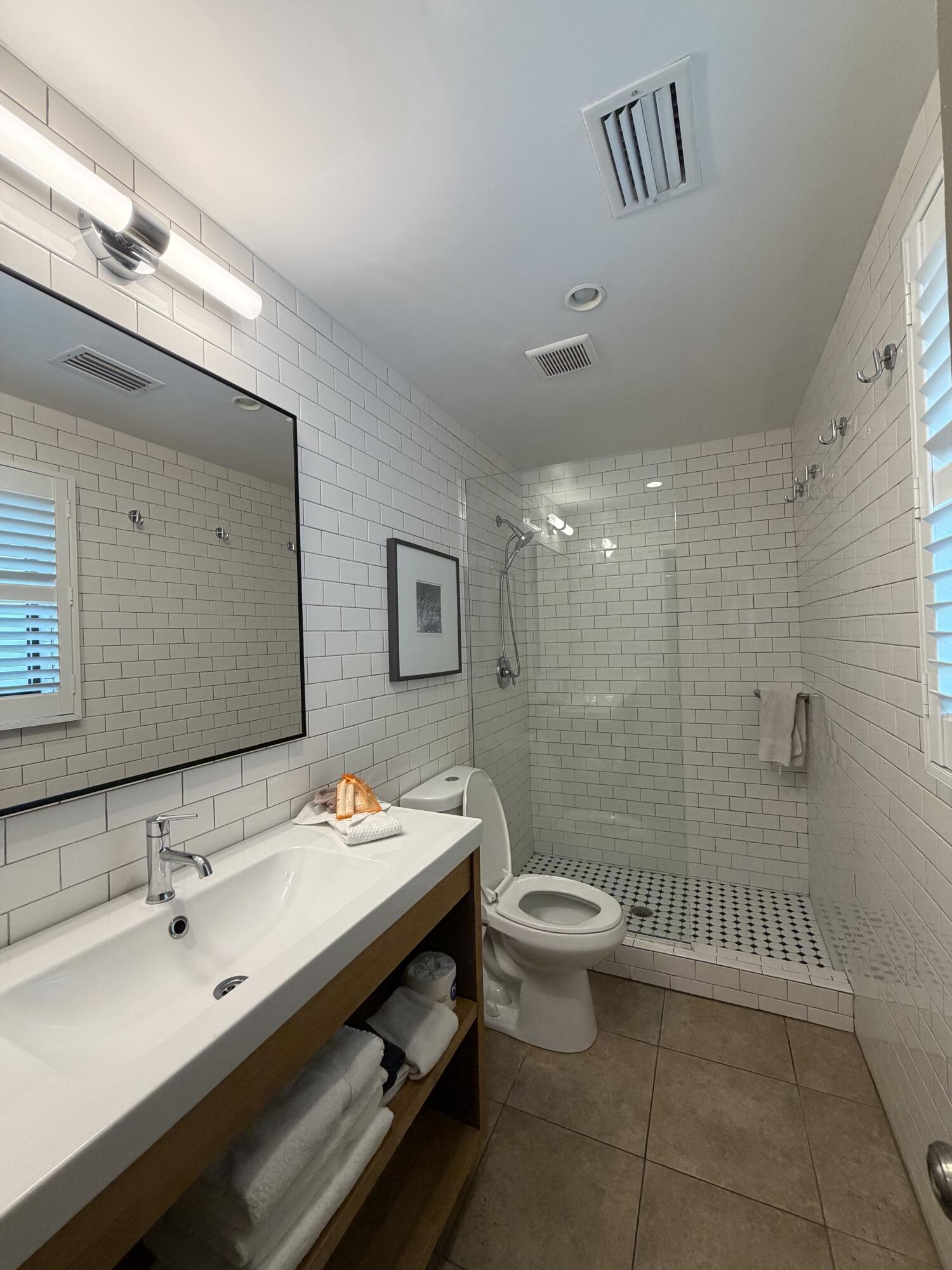 3605 E County Highway 30A 207