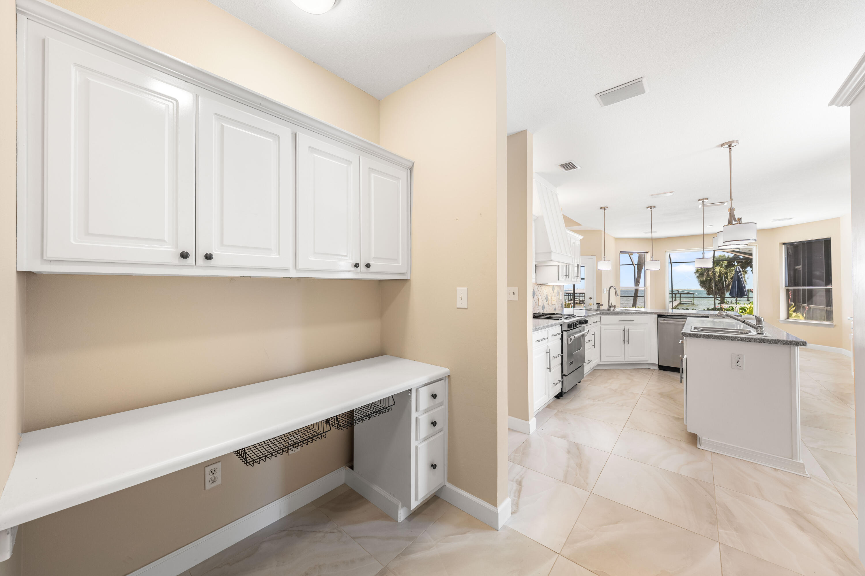 1901 Catamaran Drive