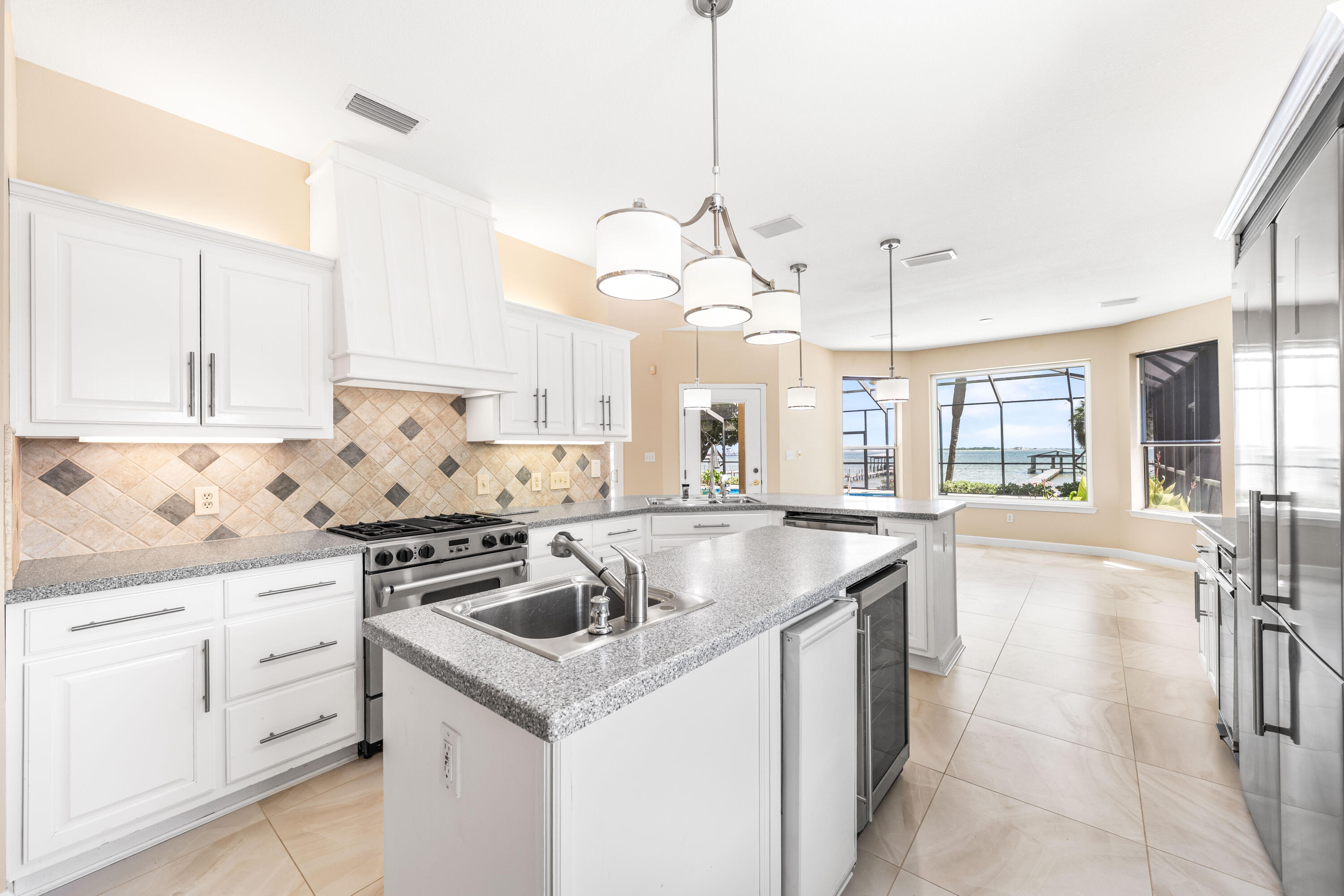 1901 Catamaran Drive