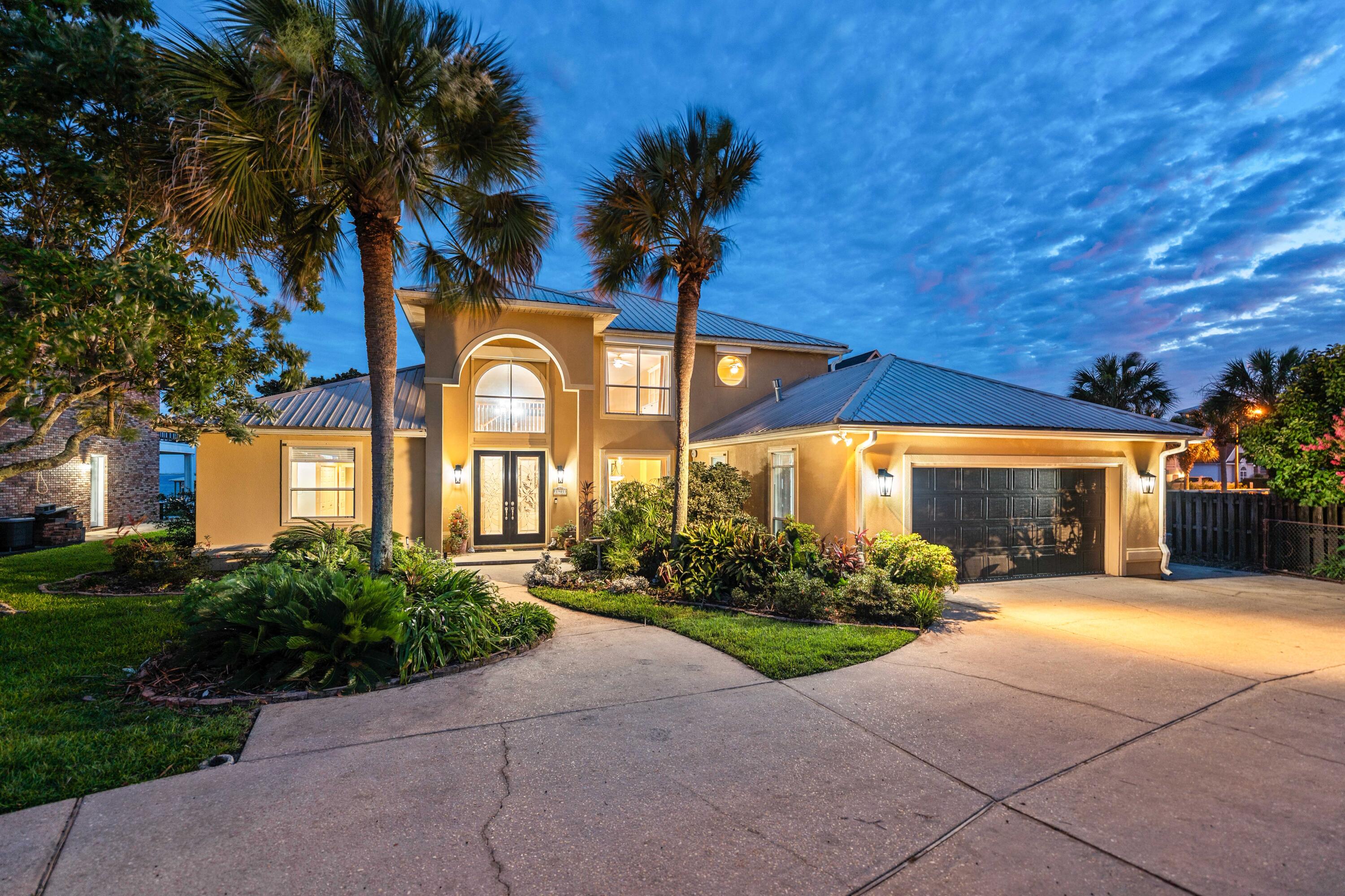 1901 Catamaran Drive