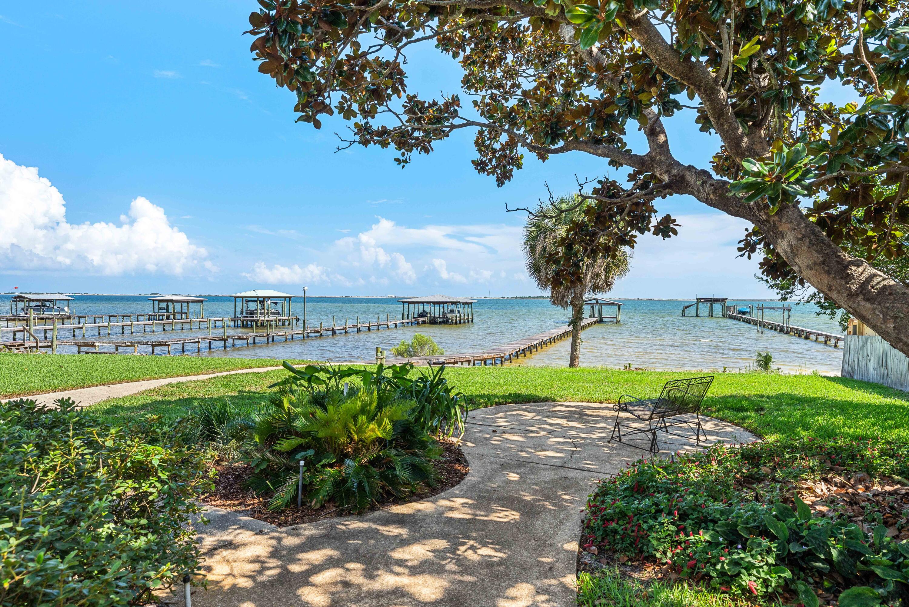 1901 Catamaran Drive