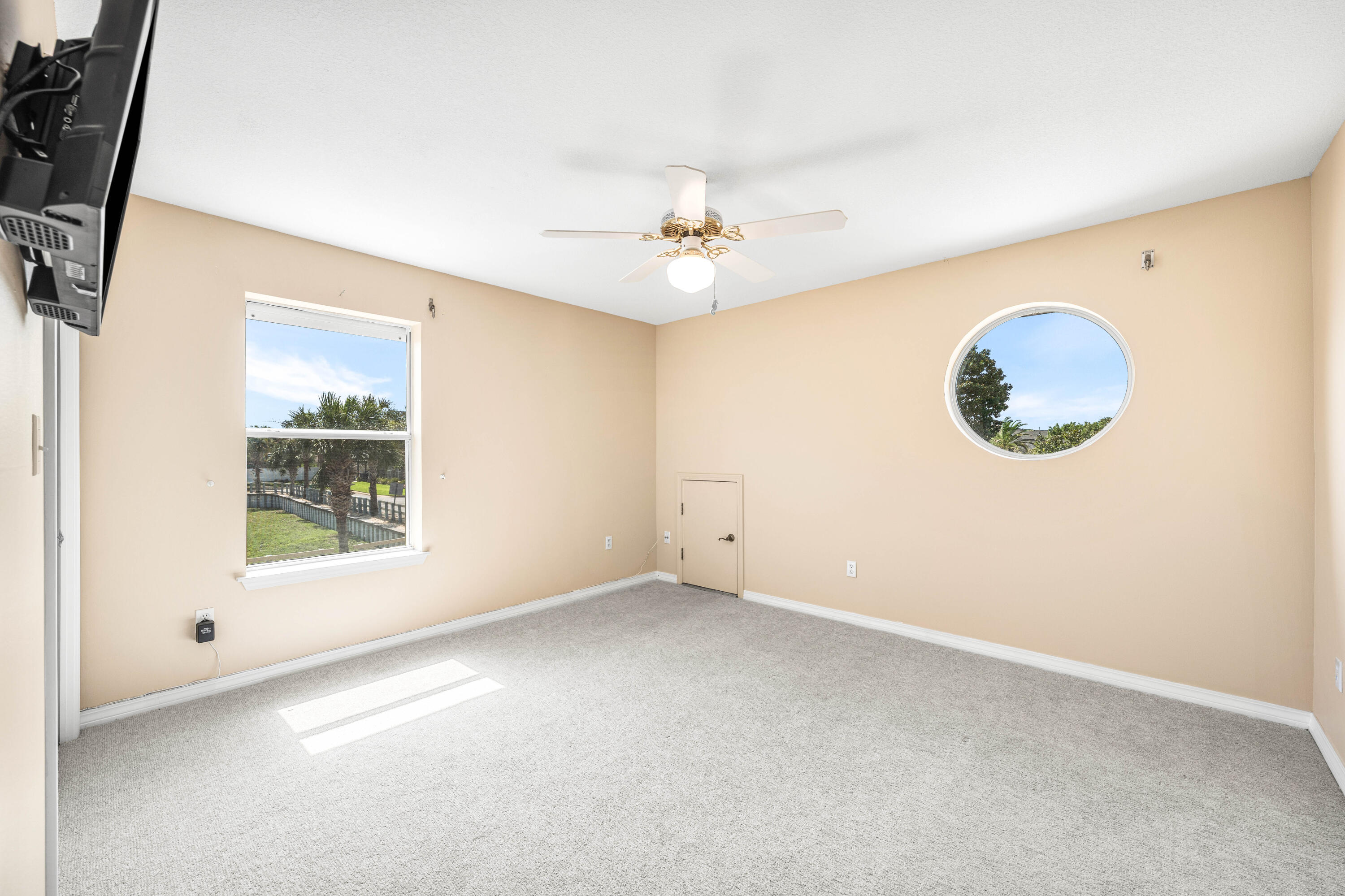 1901 Catamaran Drive