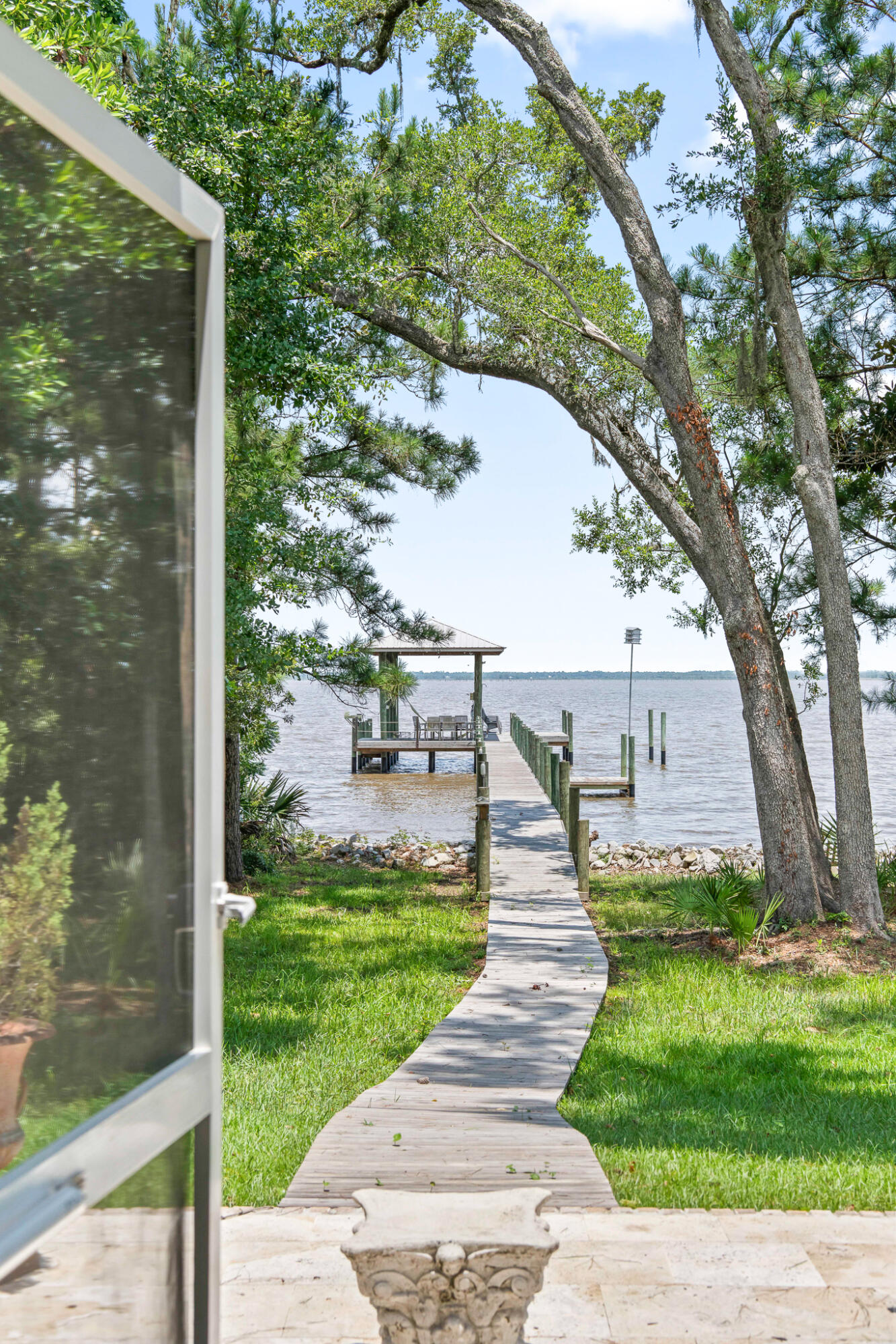 190 Bay Trace