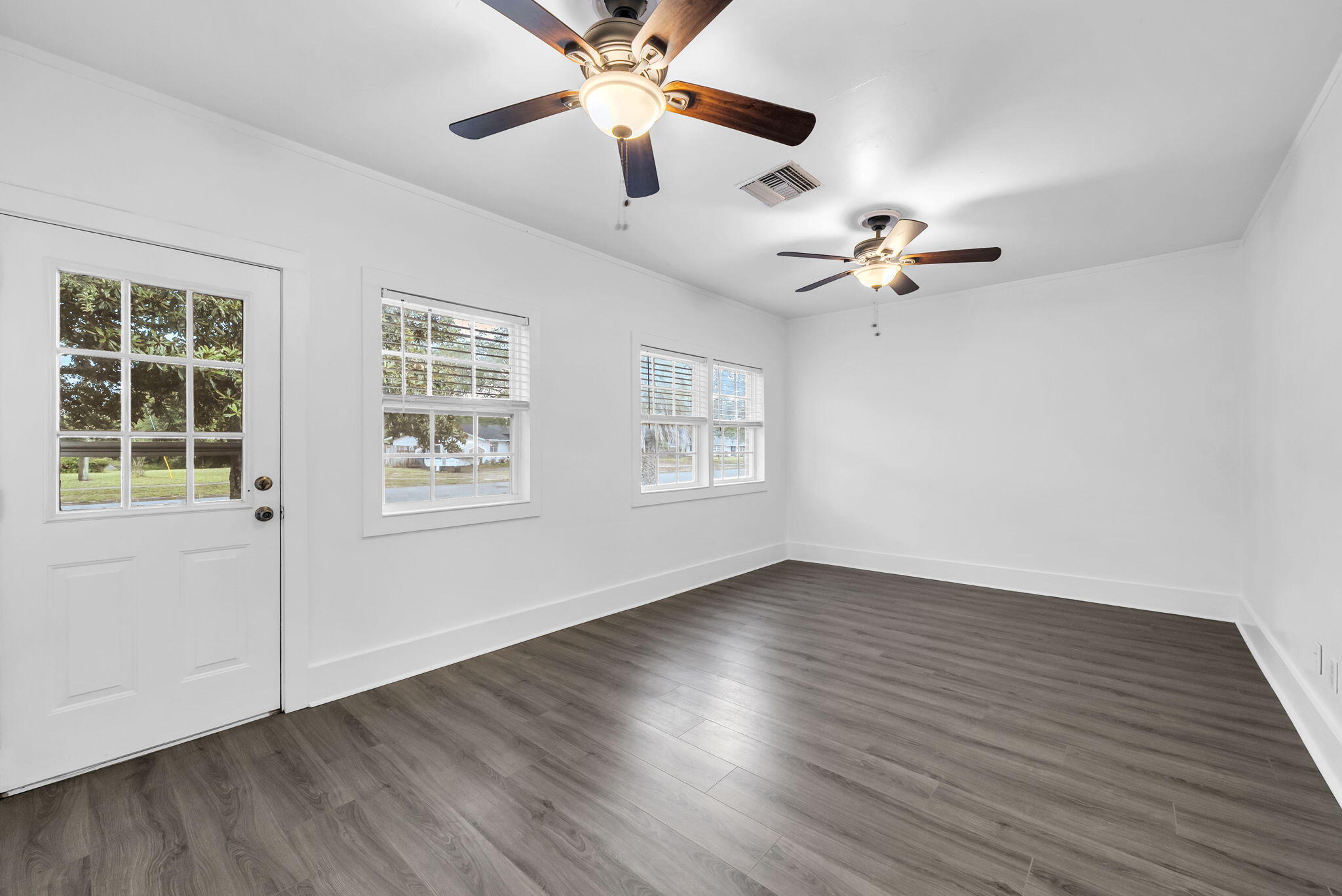 138 NW Virginia Drive
