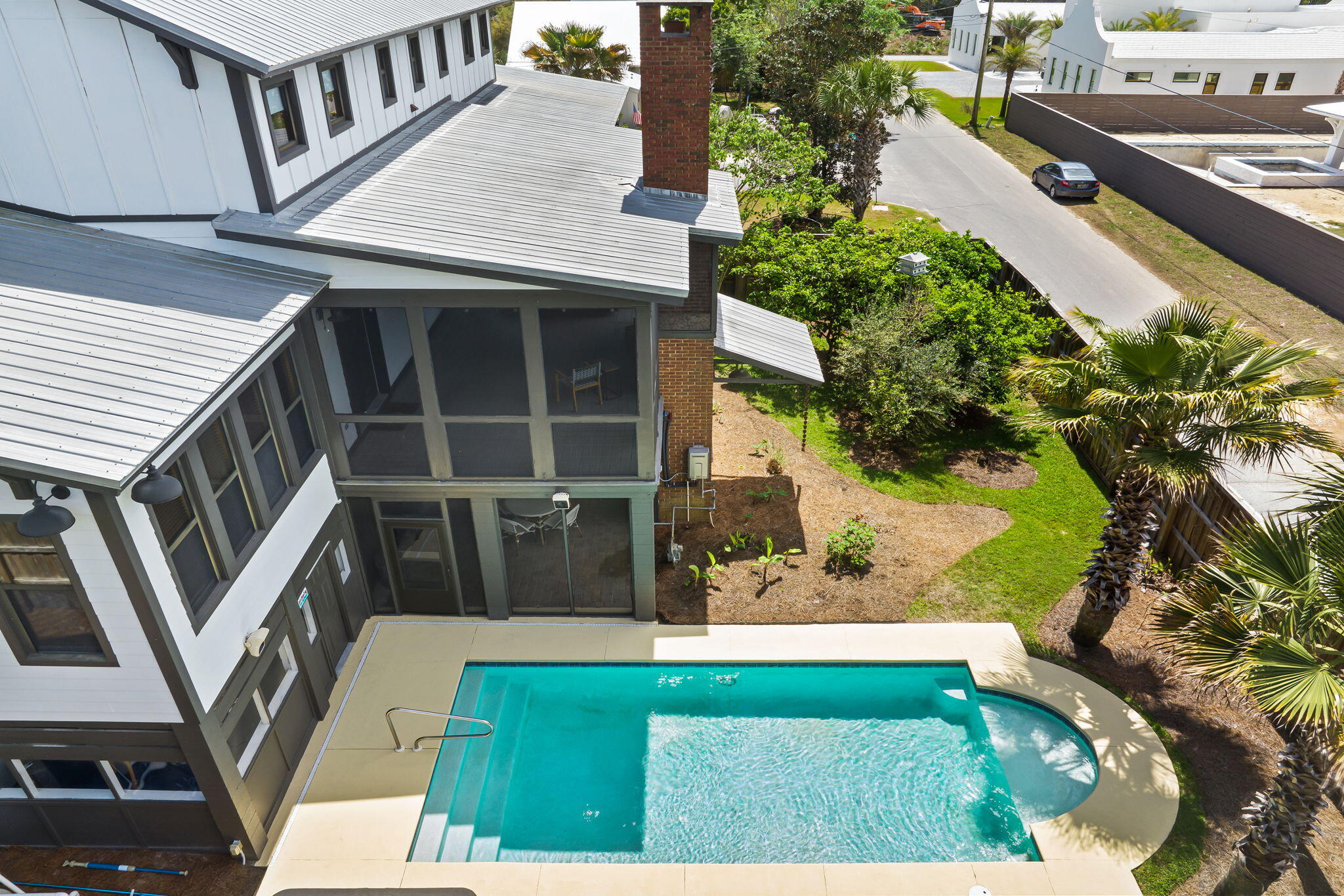 11 Woodland Drive