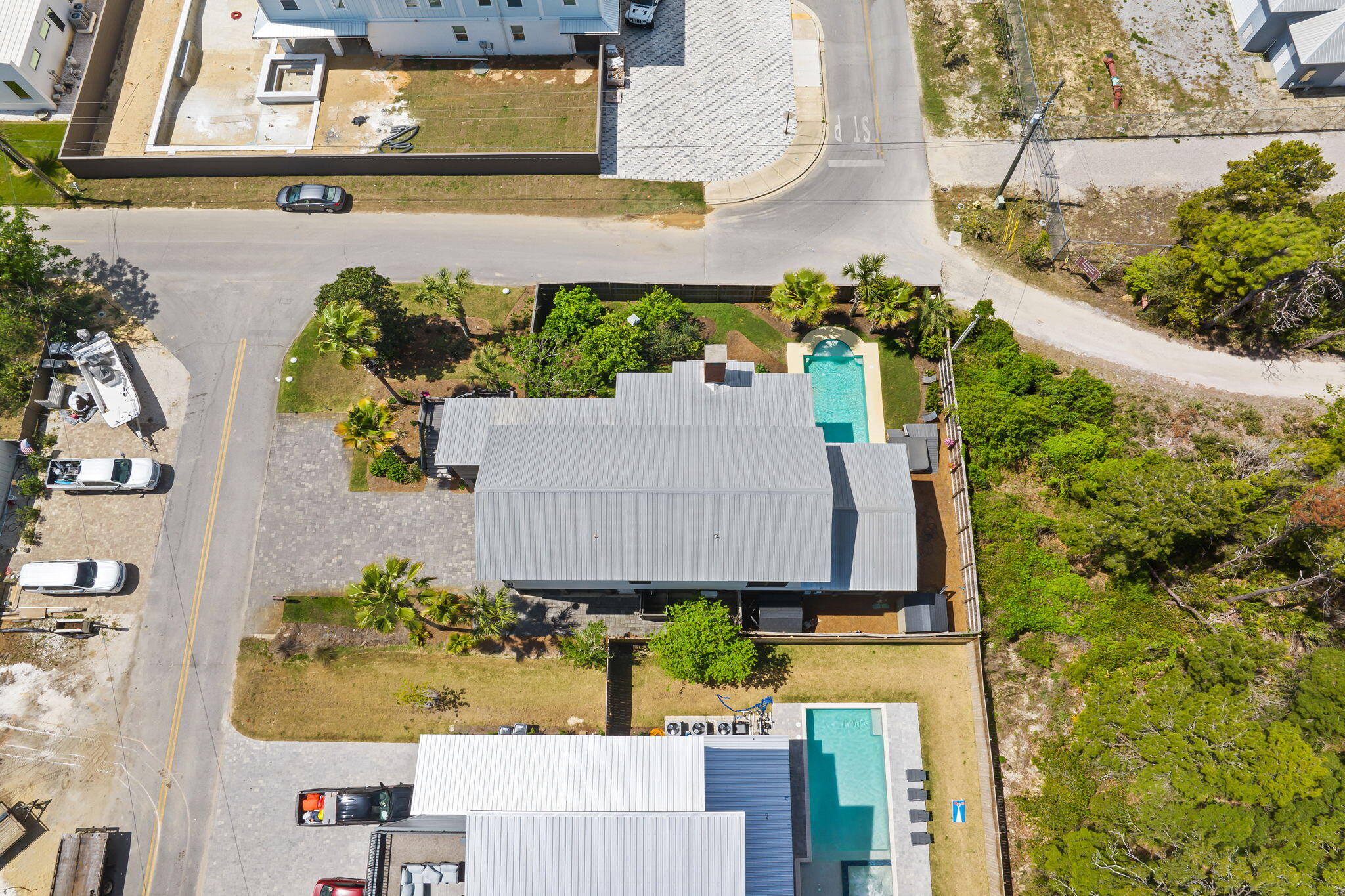 11 Woodland Drive
