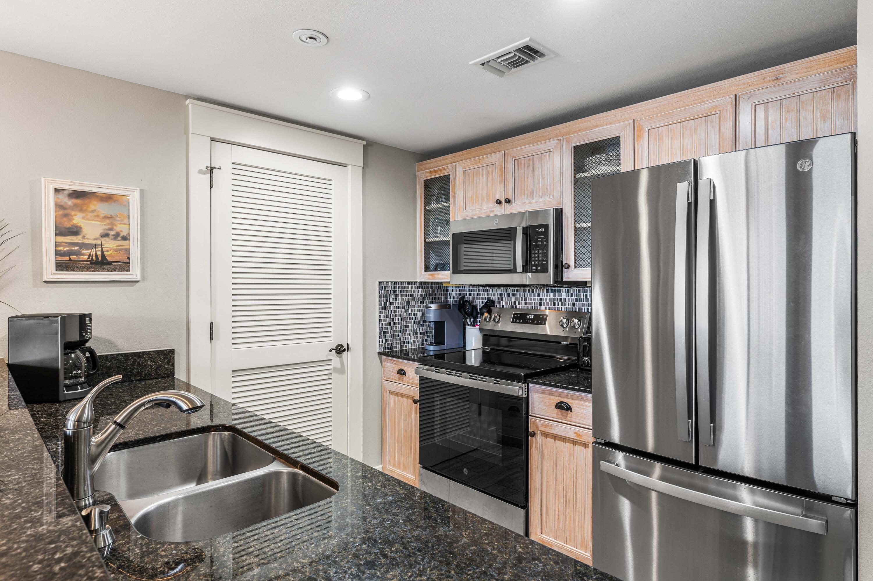 9200 Baytowne Wharf Boulevard 444/446