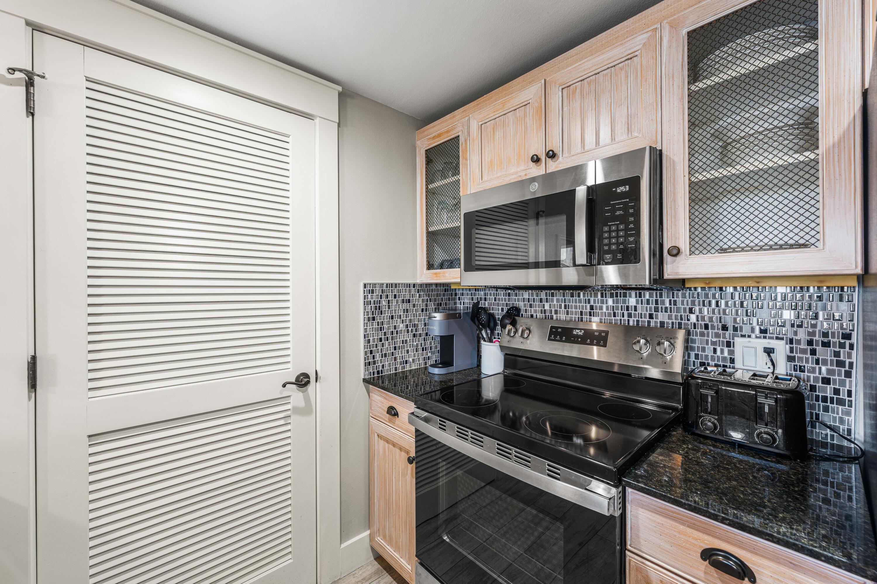 9200 Baytowne Wharf Boulevard 444/446
