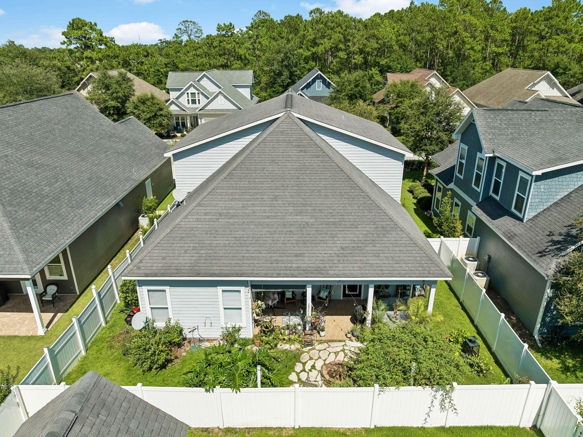 201 Blakely Drew Boulevard