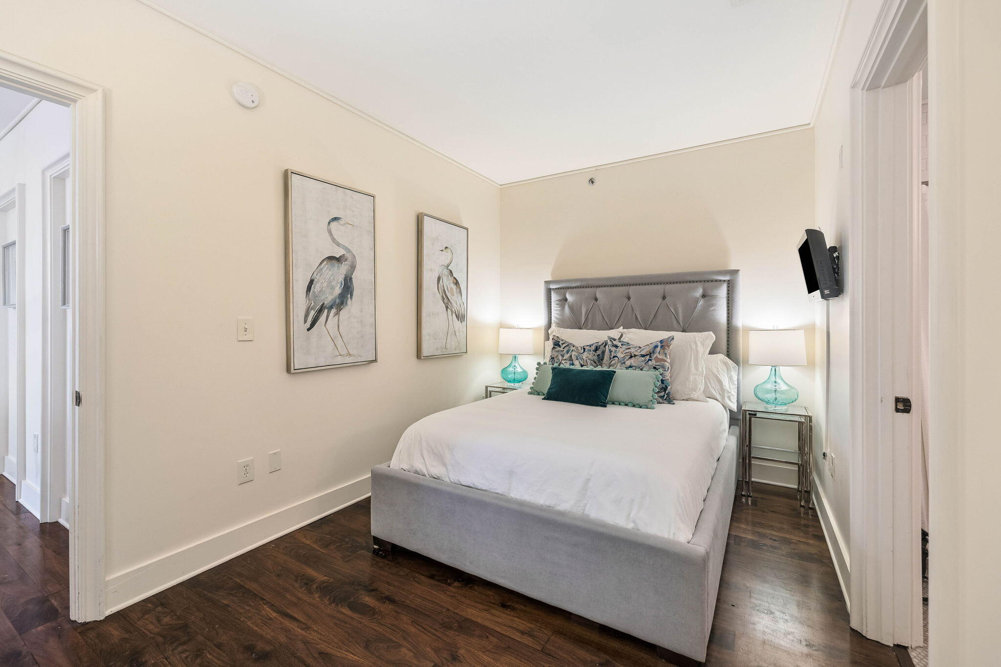 78 N Barrett Square # 11