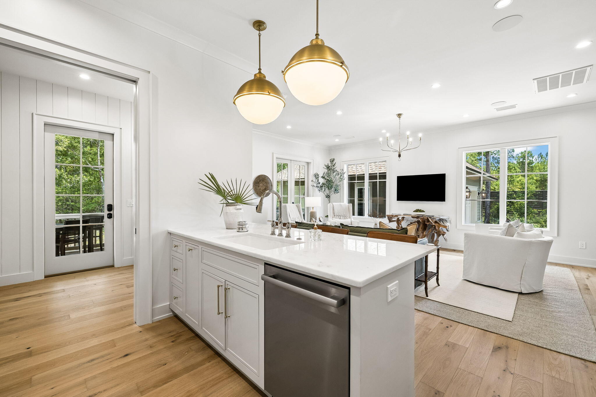 14 Glade Boulevard
