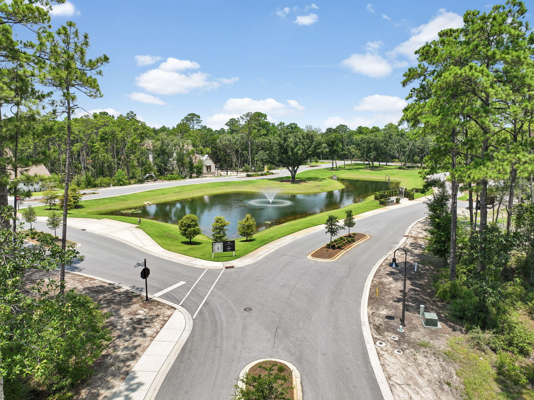 14 Glade Boulevard