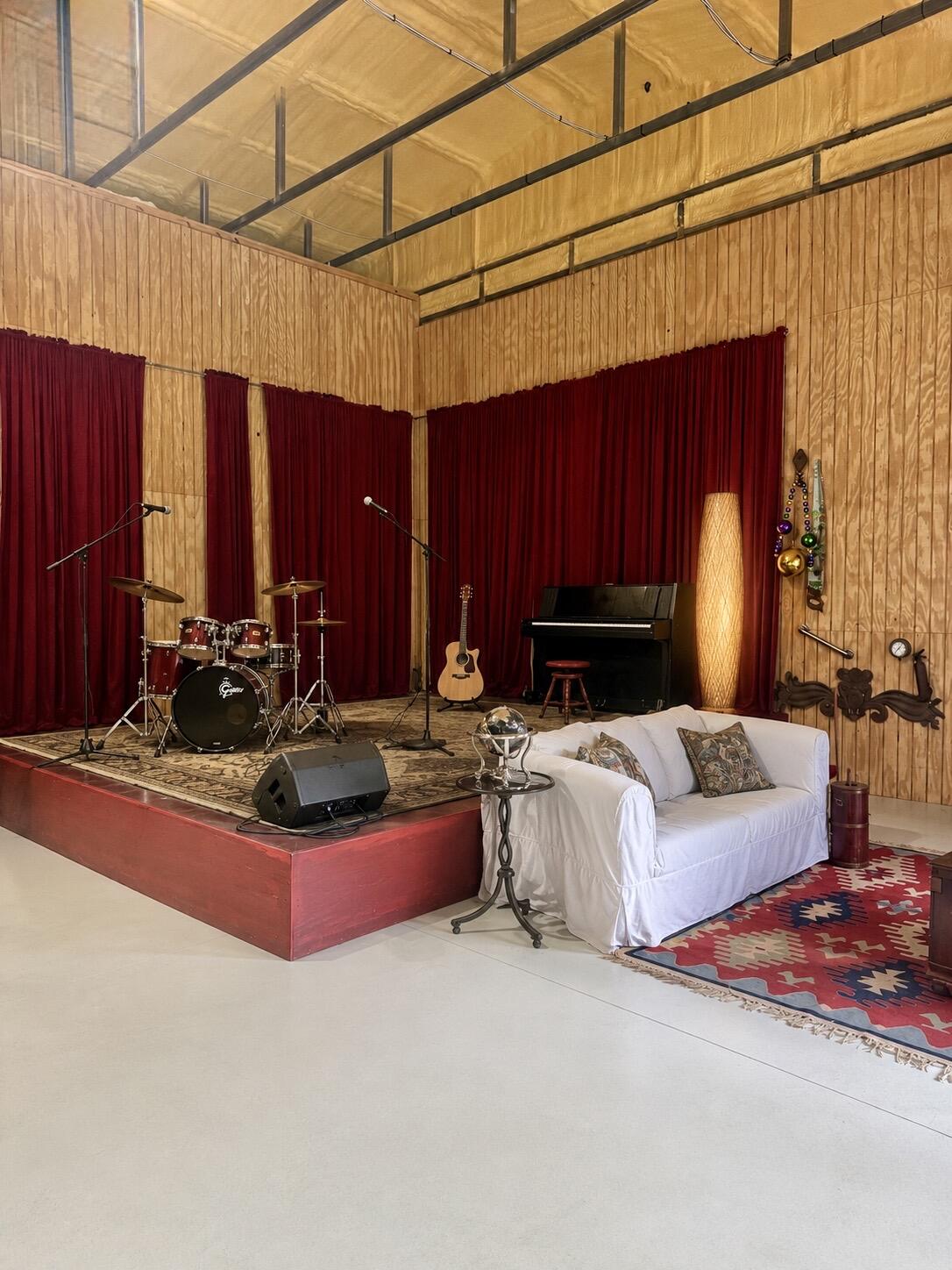 362 Red Barn Road
