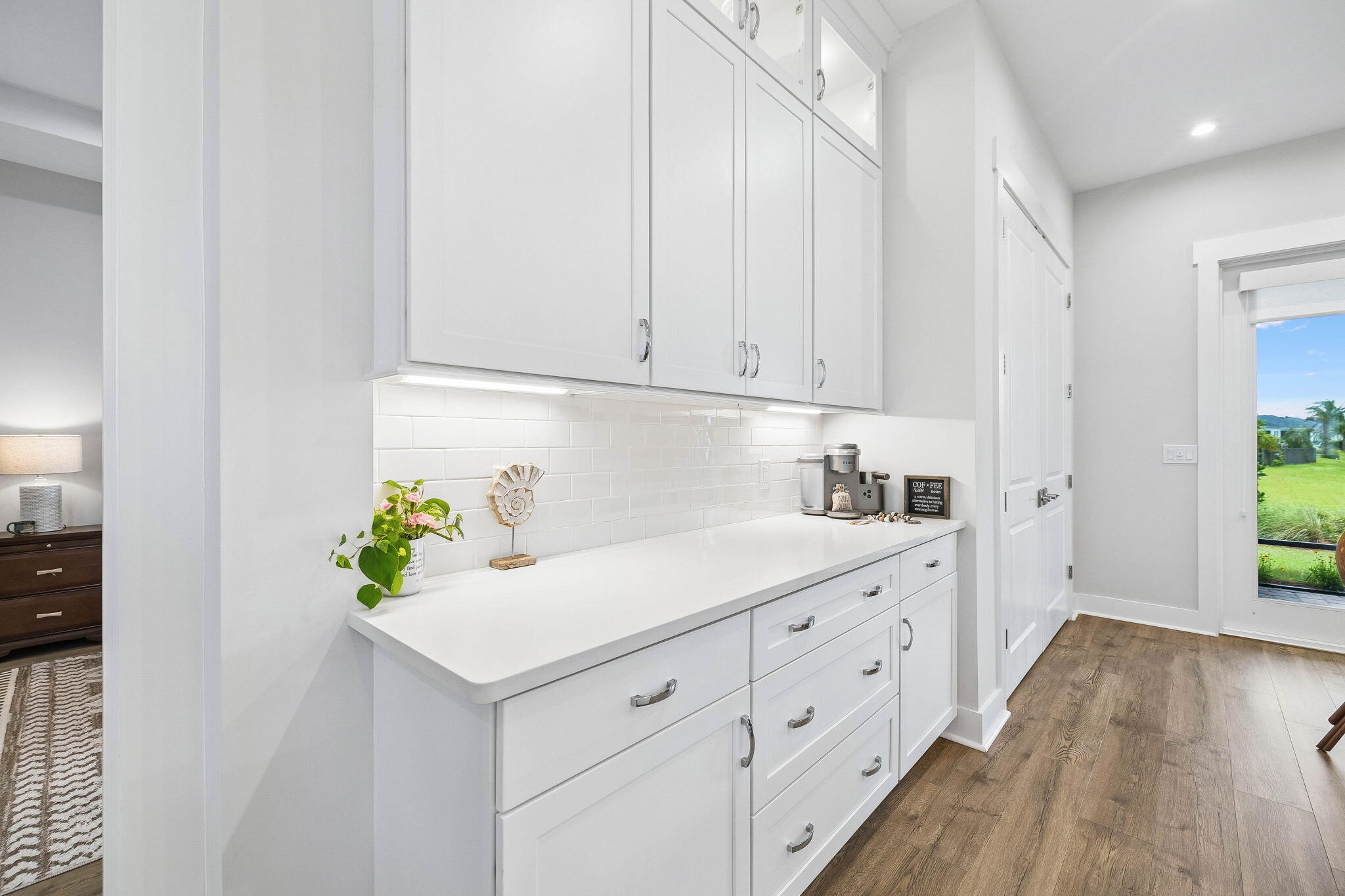 105 E Lafayette Road