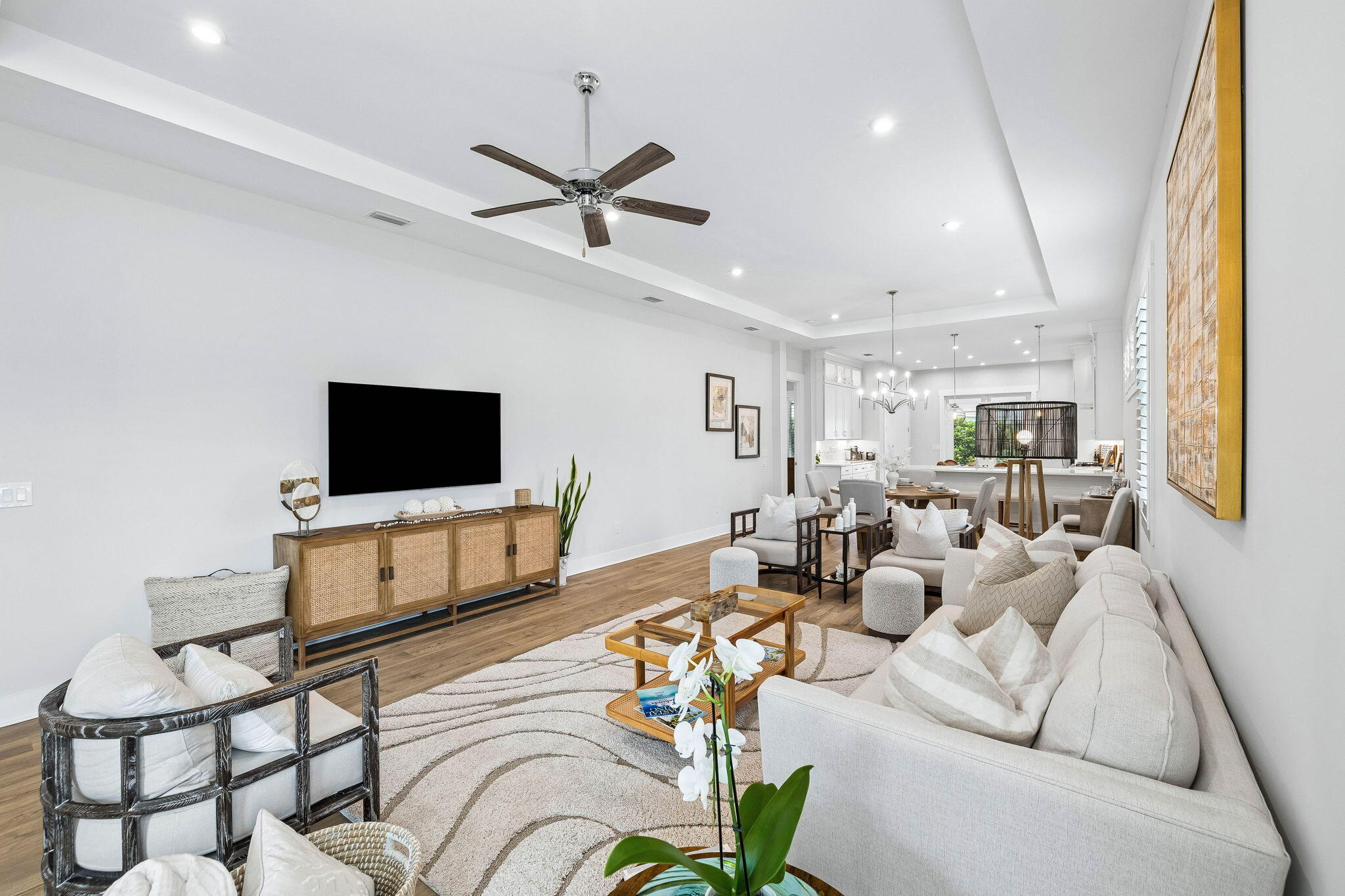 105 E Lafayette Road