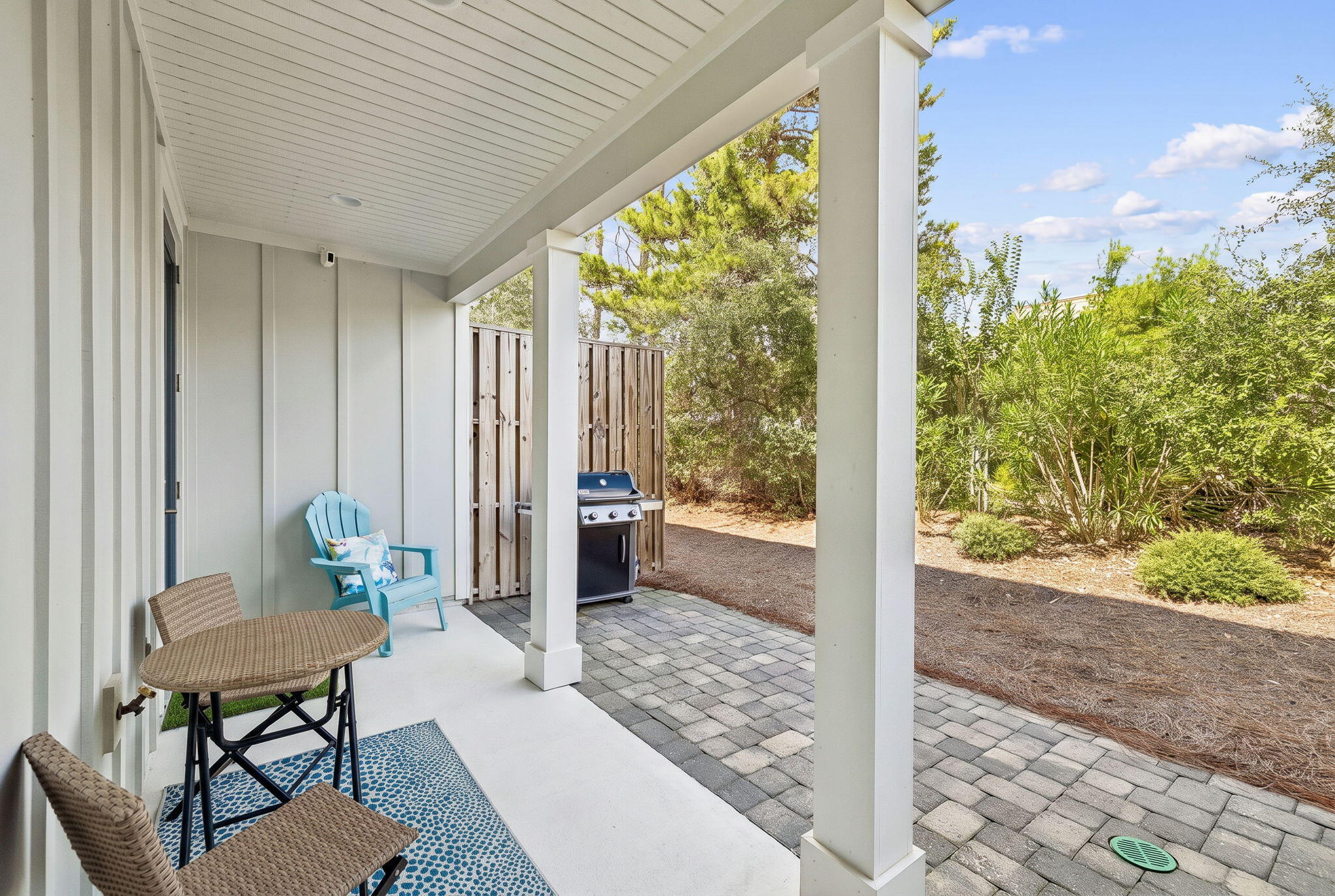 4923 E County Highway 30A E104