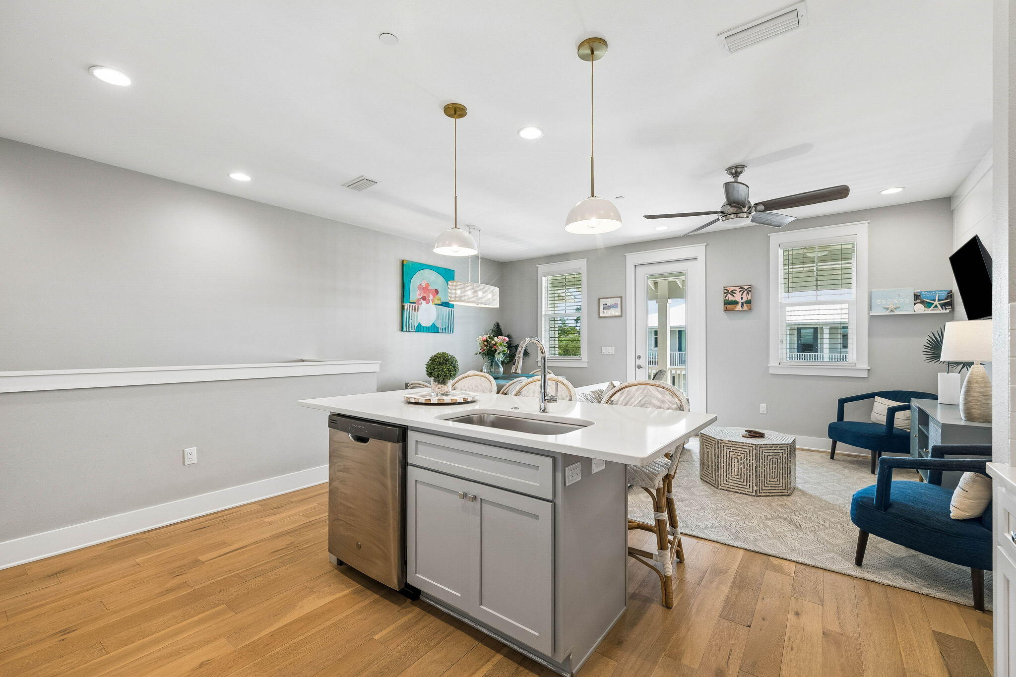 4923 E County Highway 30A E104