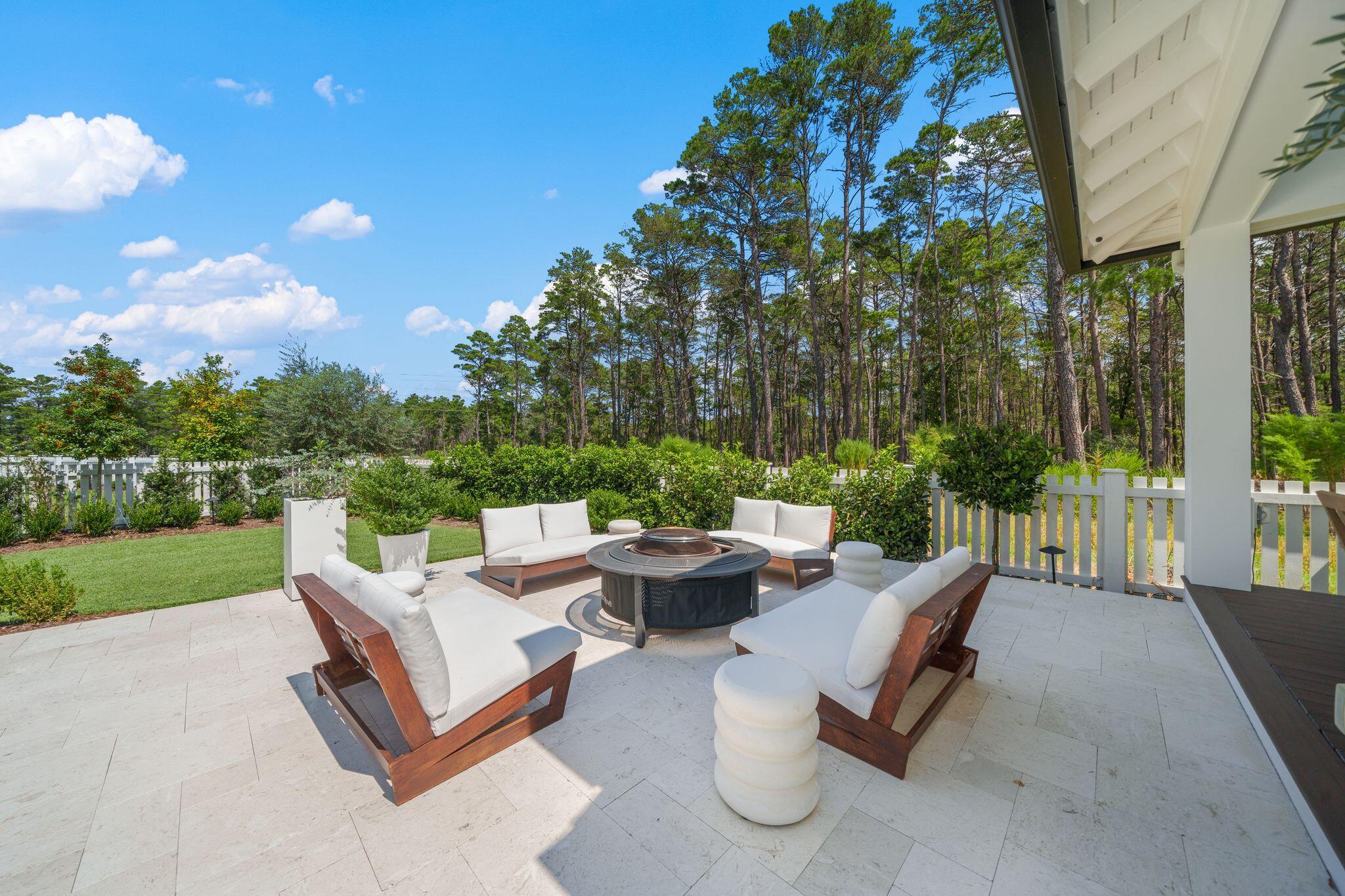 95 E Pollard Cove