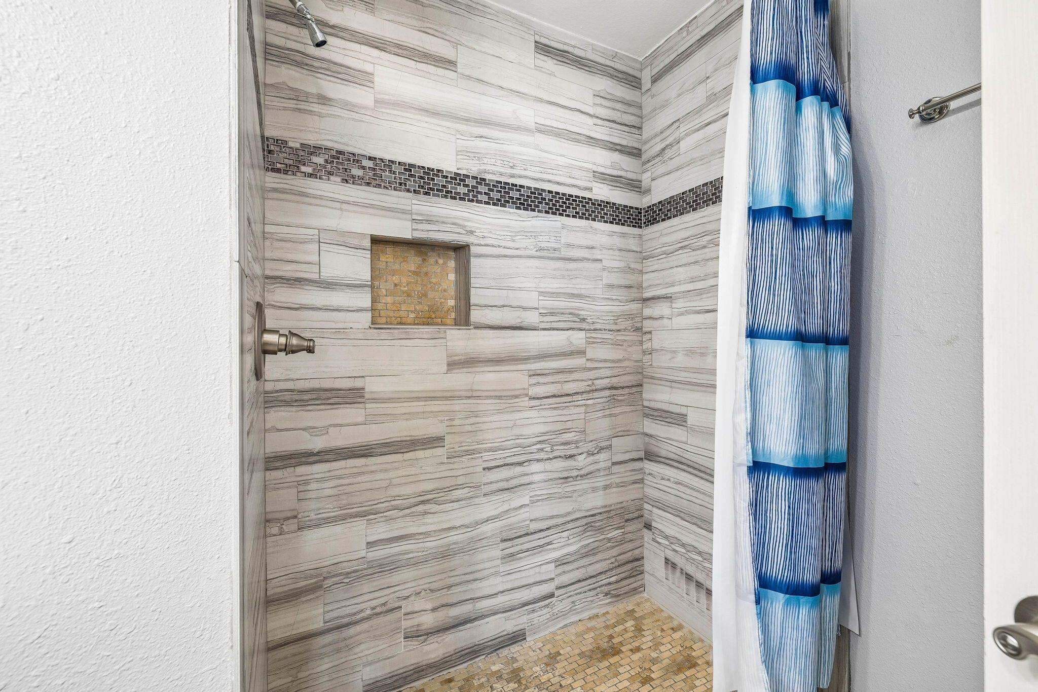 11 Driftwood Road Unit 7